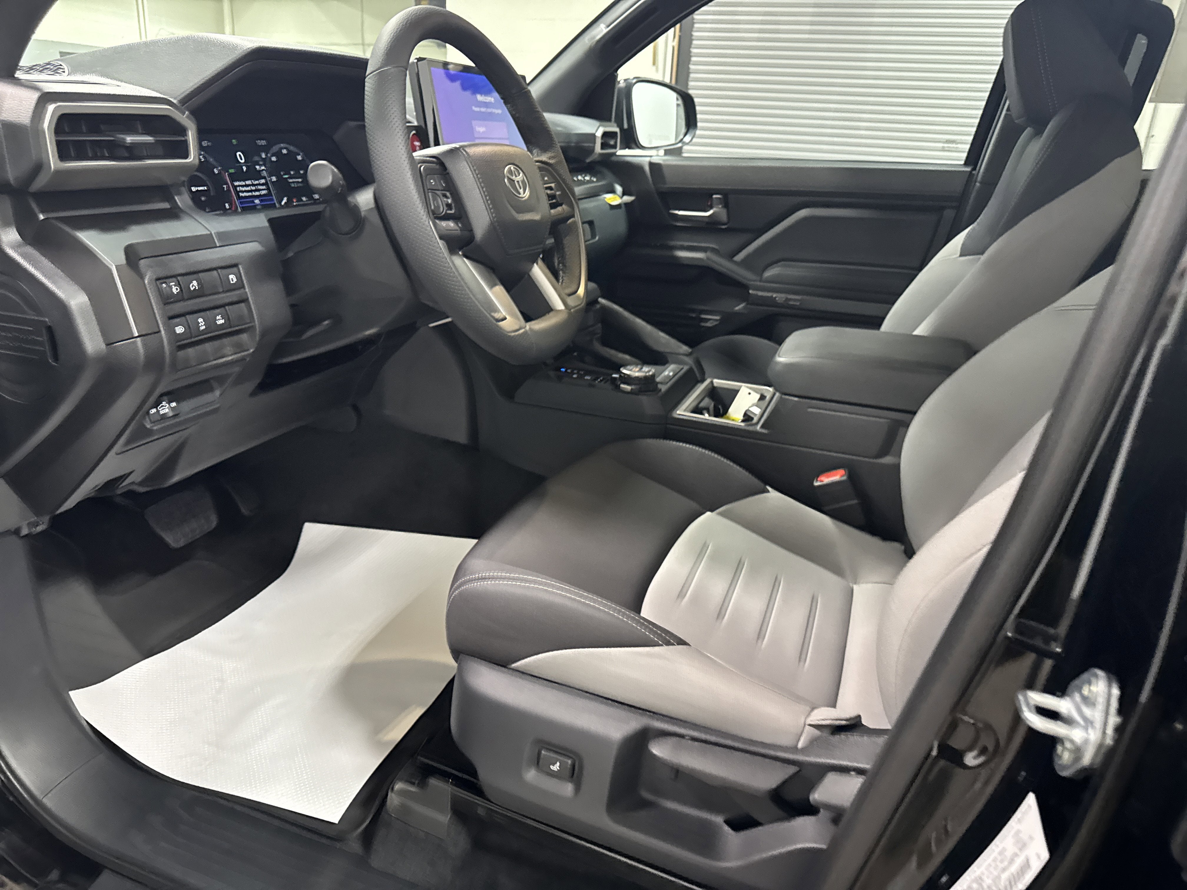 2025 Toyota Tacoma i-FORCE MAX TRD Off-Road i-FORCE MAX