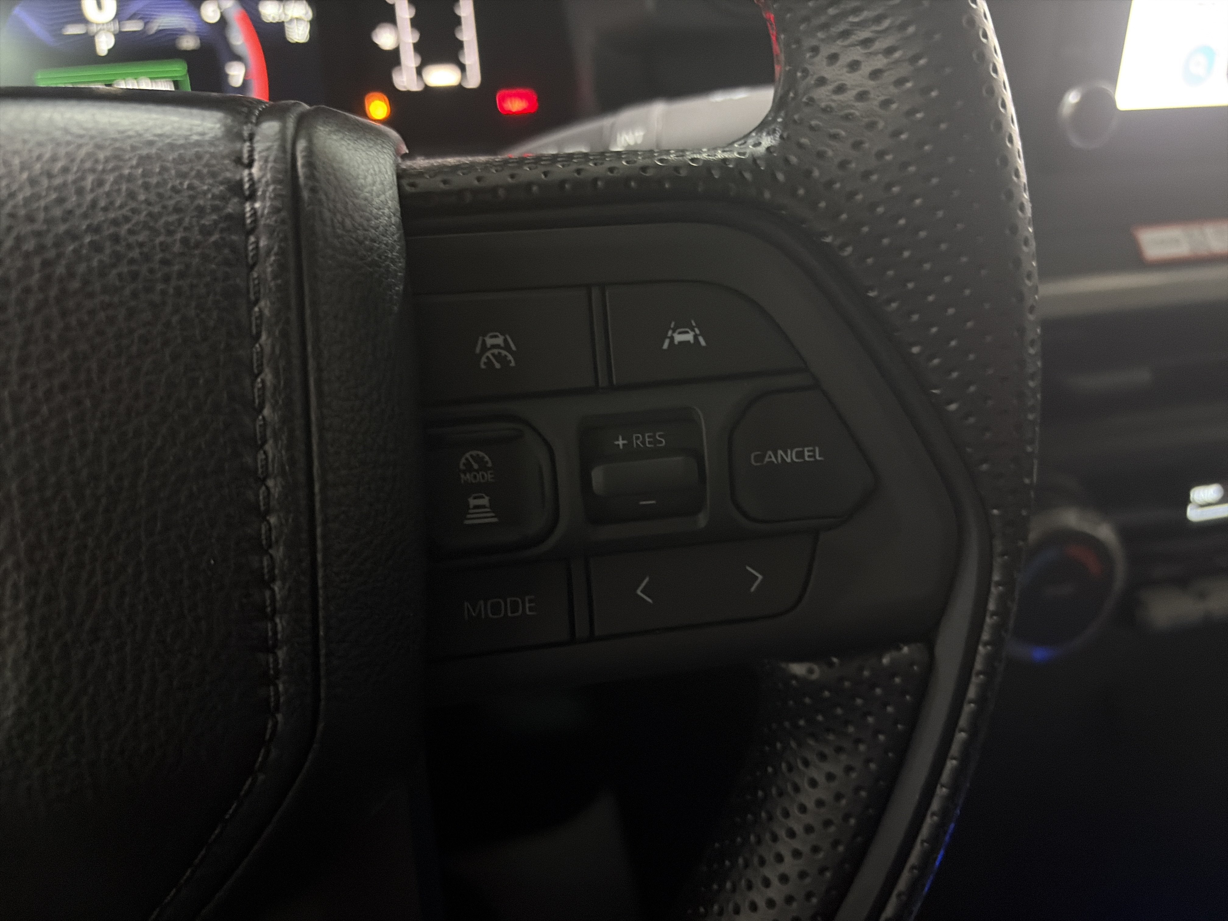 2026 Toyota Tacoma SR Double Cab 5' Bed AT