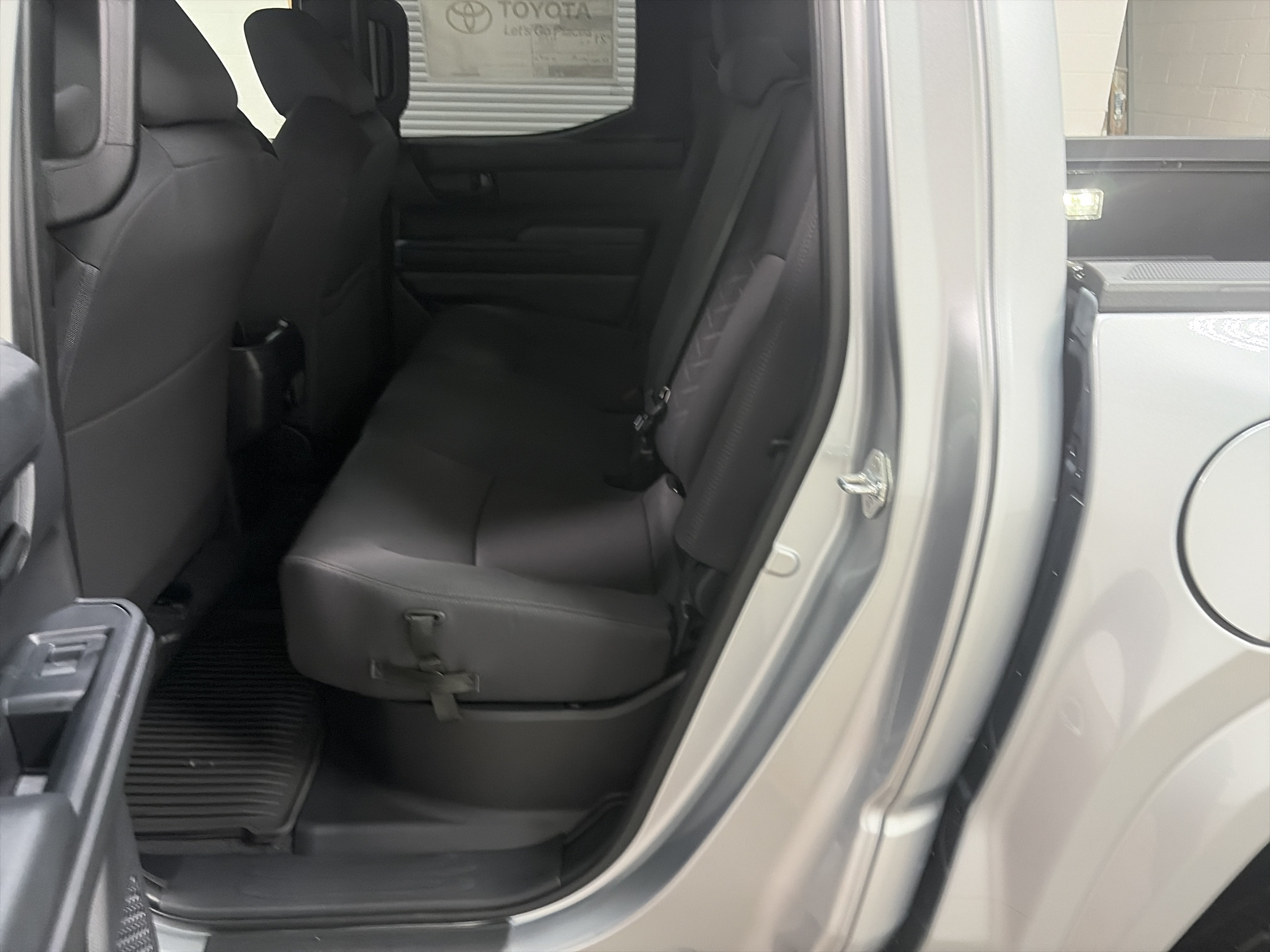 2026 Toyota Tacoma SR Double Cab 5' Bed AT