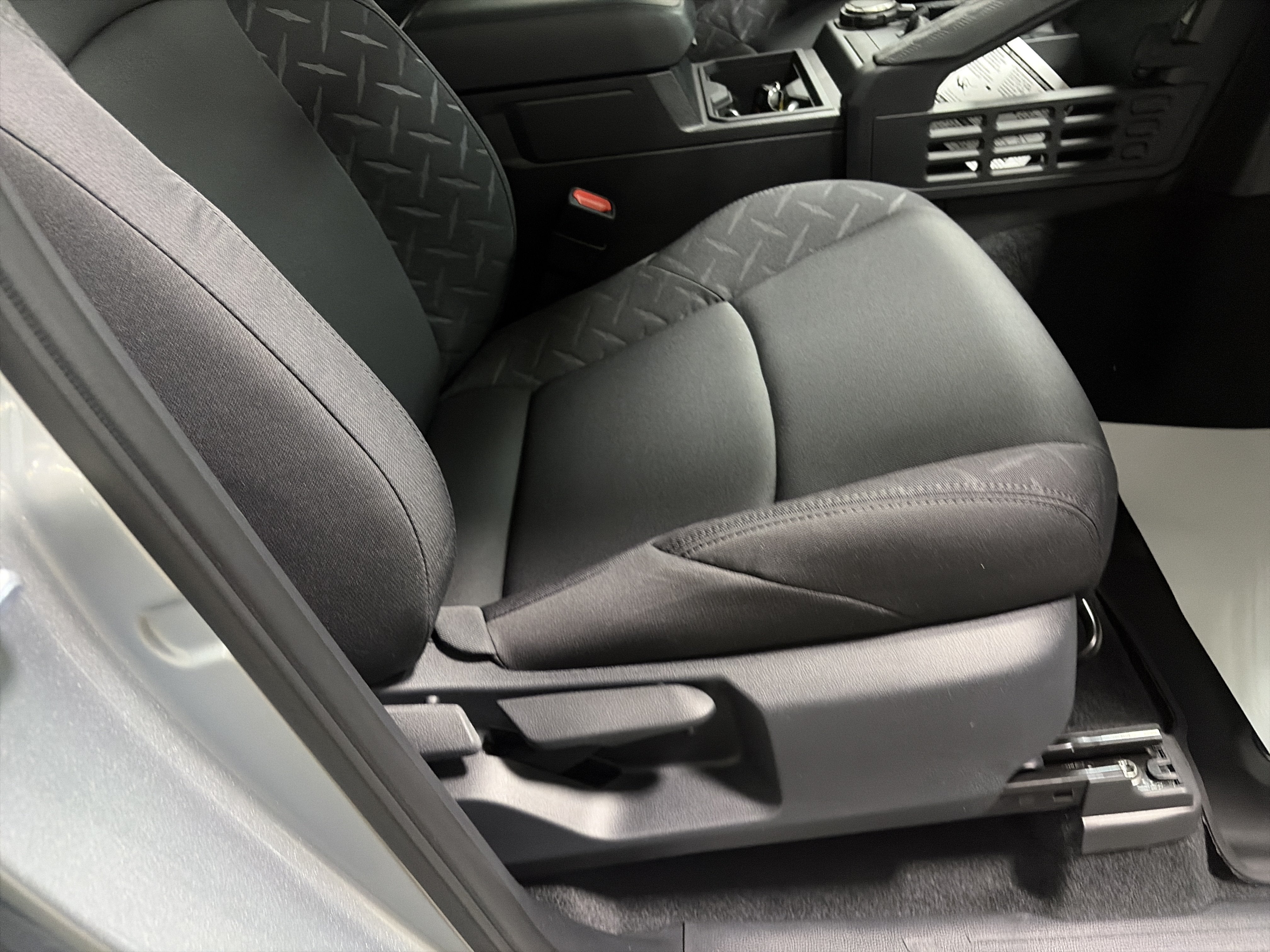 2026 Toyota Tacoma SR Double Cab 5' Bed AT