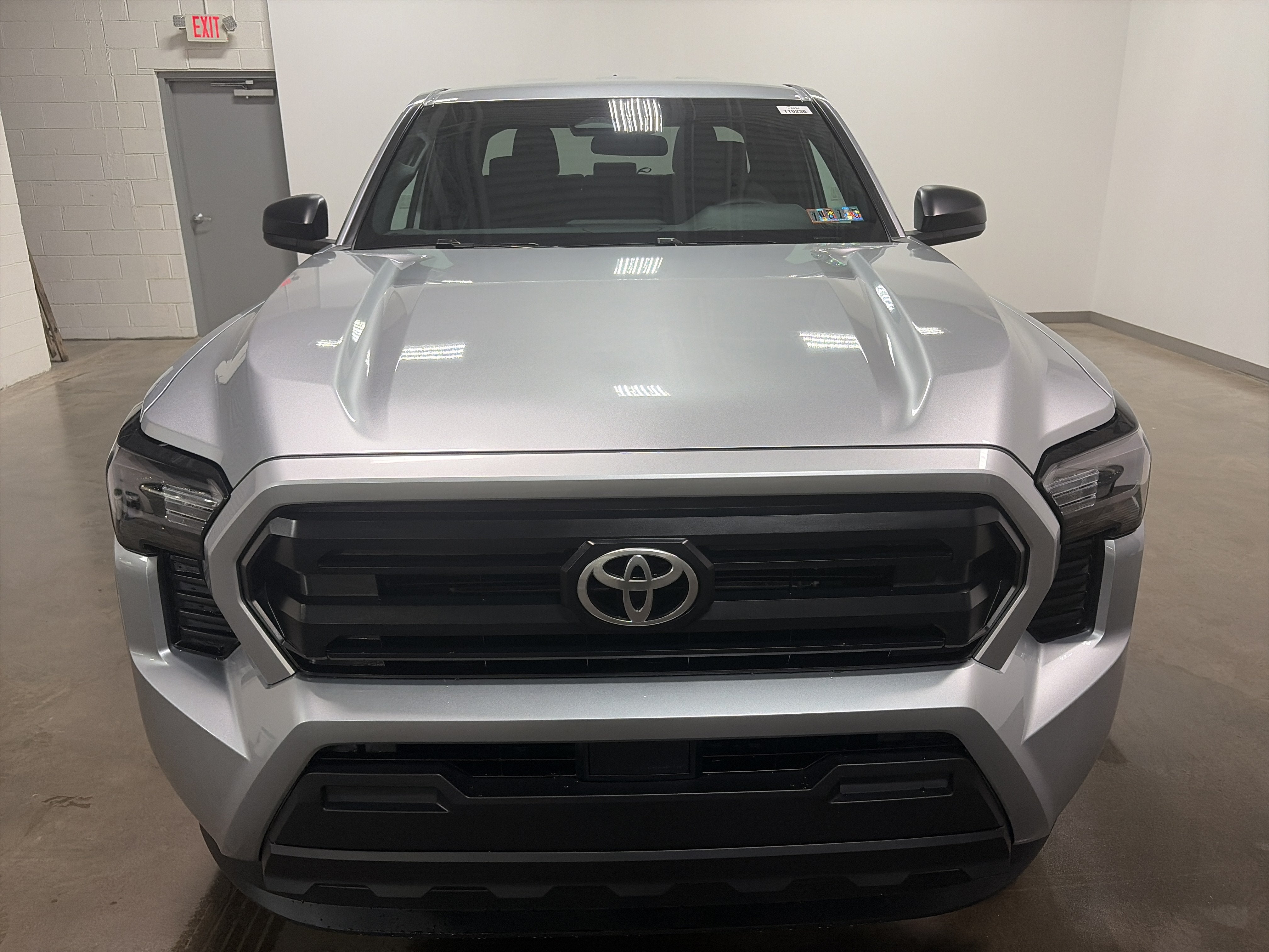2026 Toyota Tacoma SR Double Cab 5' Bed AT