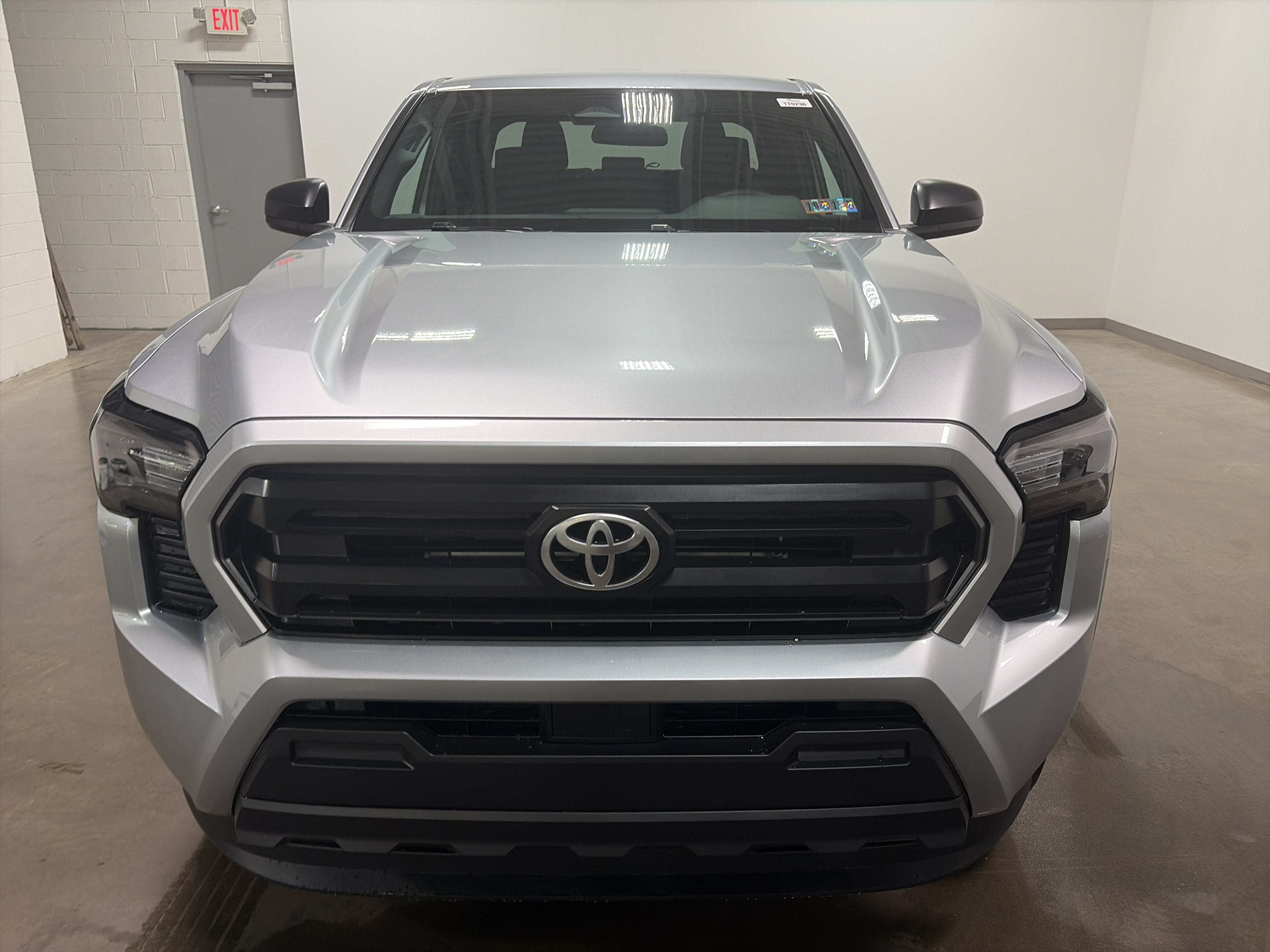 2026 Toyota Tacoma SR Double Cab 5' Bed AT