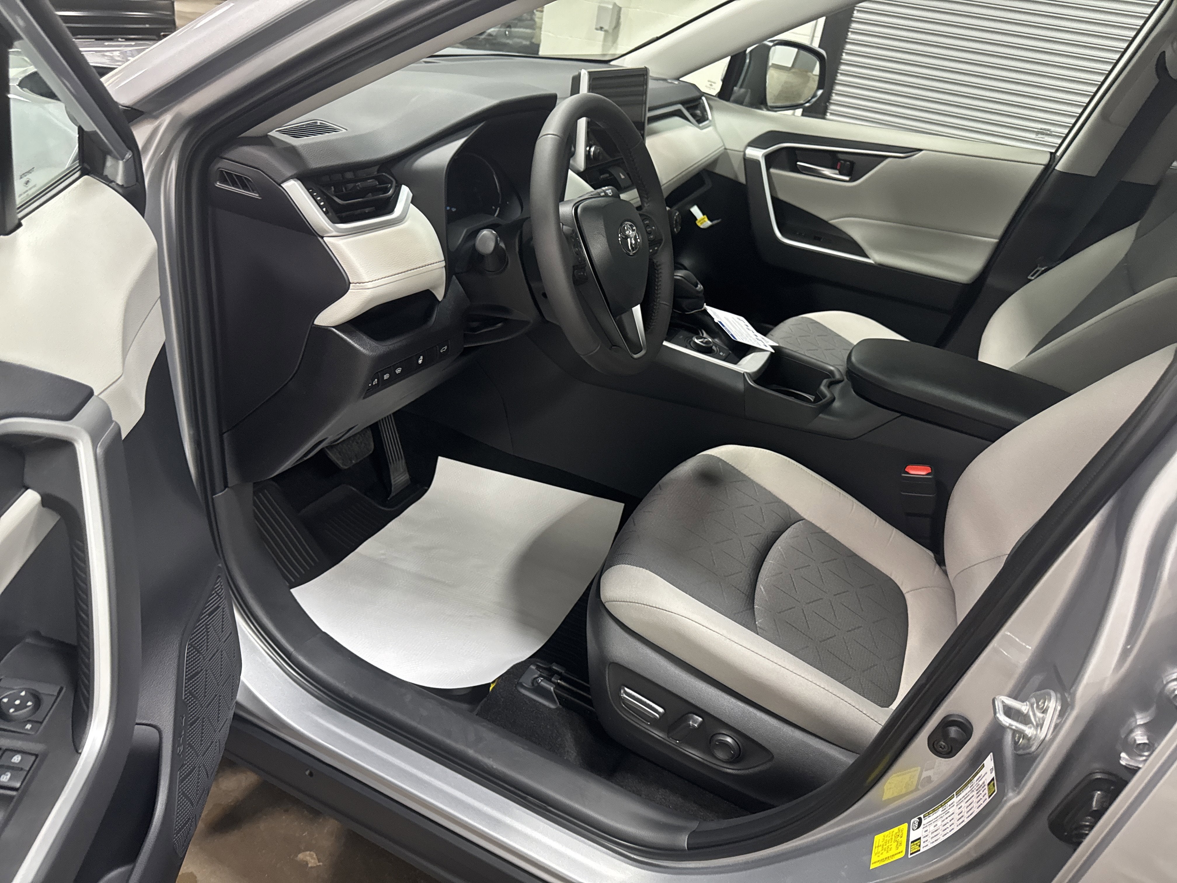 2025 Toyota RAV4 Hybrid Hybrid XLE