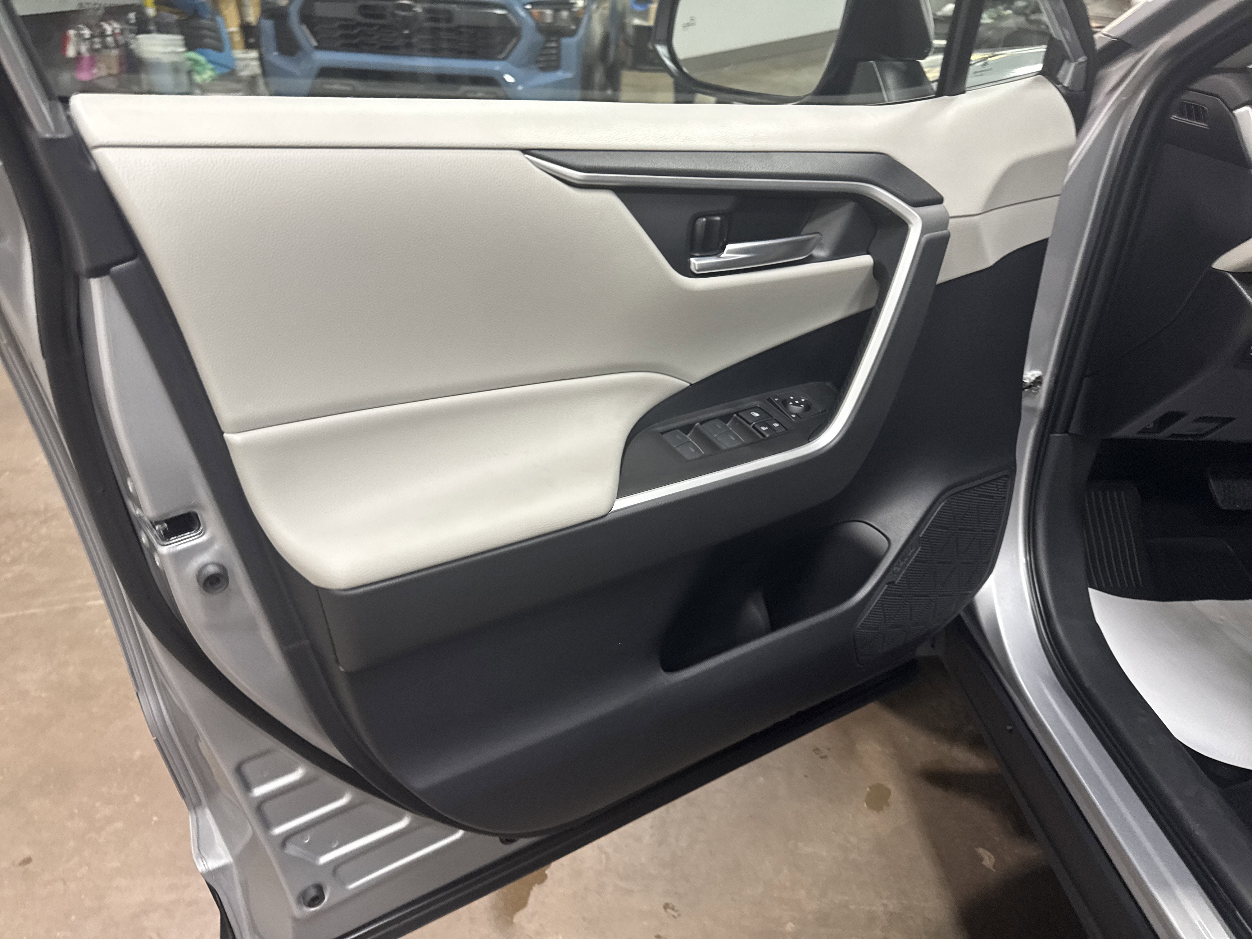 2025 Toyota RAV4 Hybrid Hybrid XLE