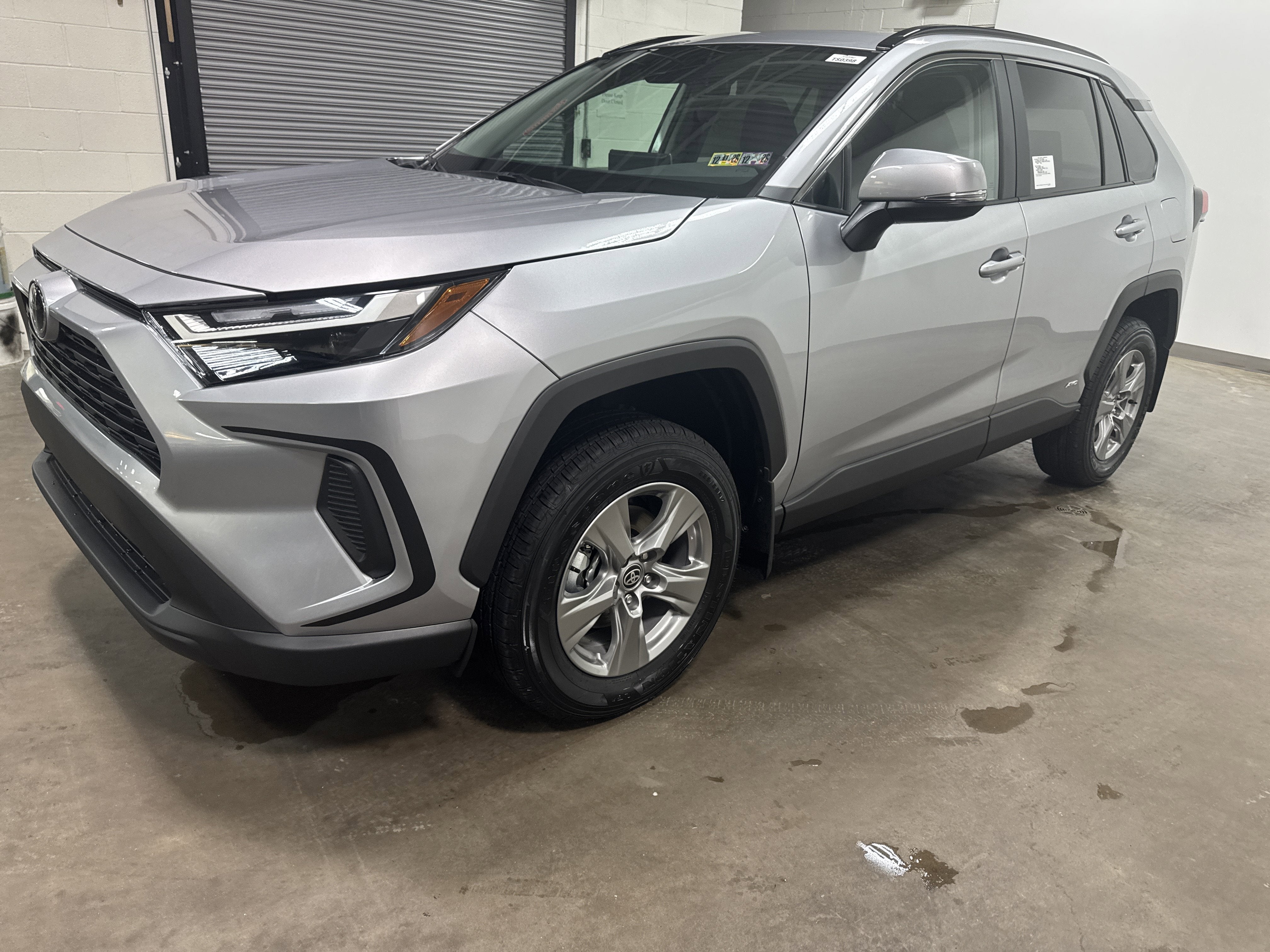 2025 Toyota RAV4 Hybrid Hybrid XLE