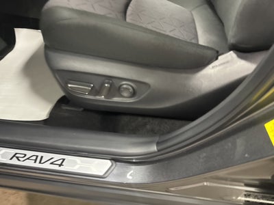 2025 Toyota RAV4 Hybrid Hybrid XLE