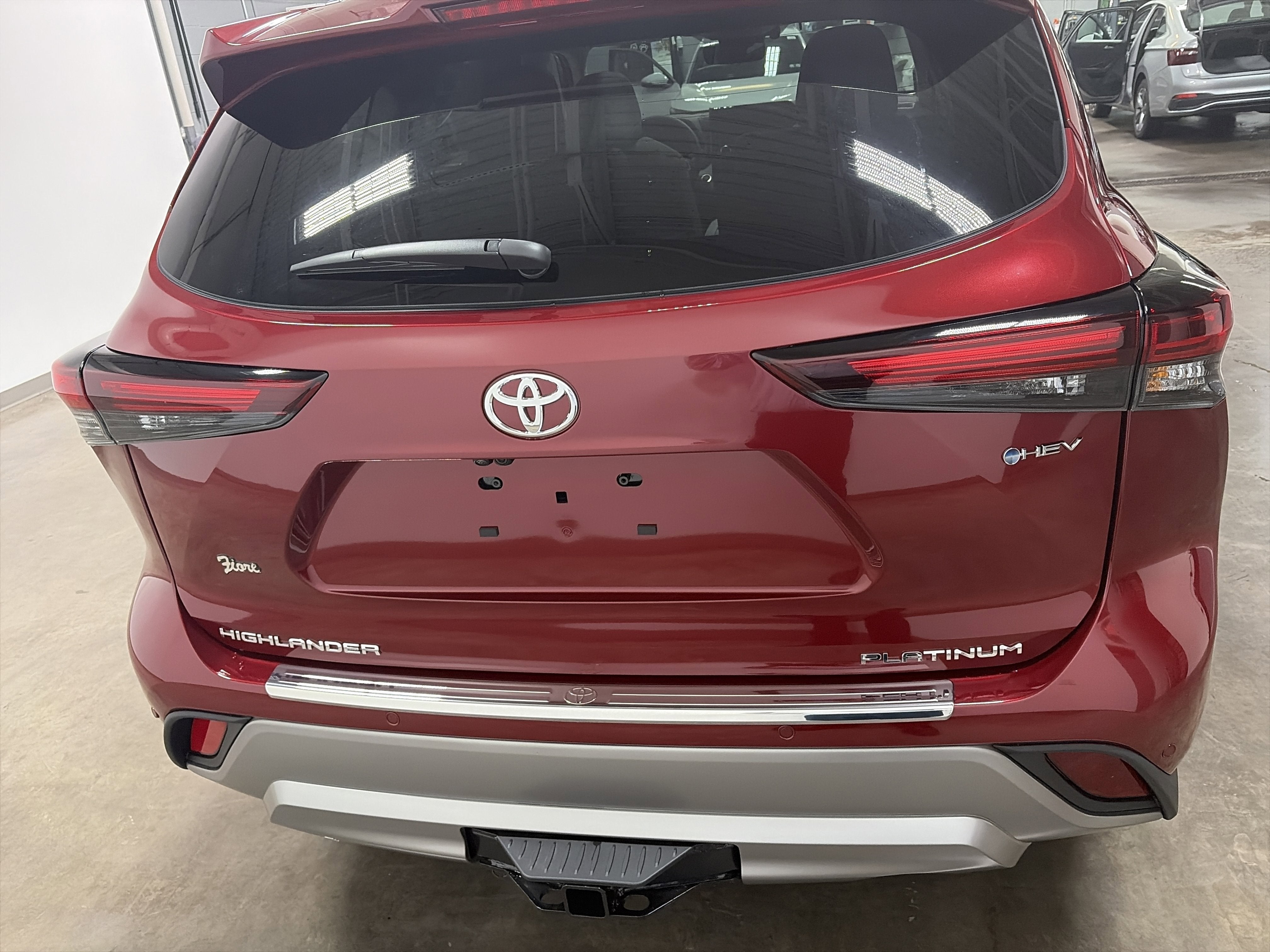 2026 Toyota Highlander Hybrid Platinum