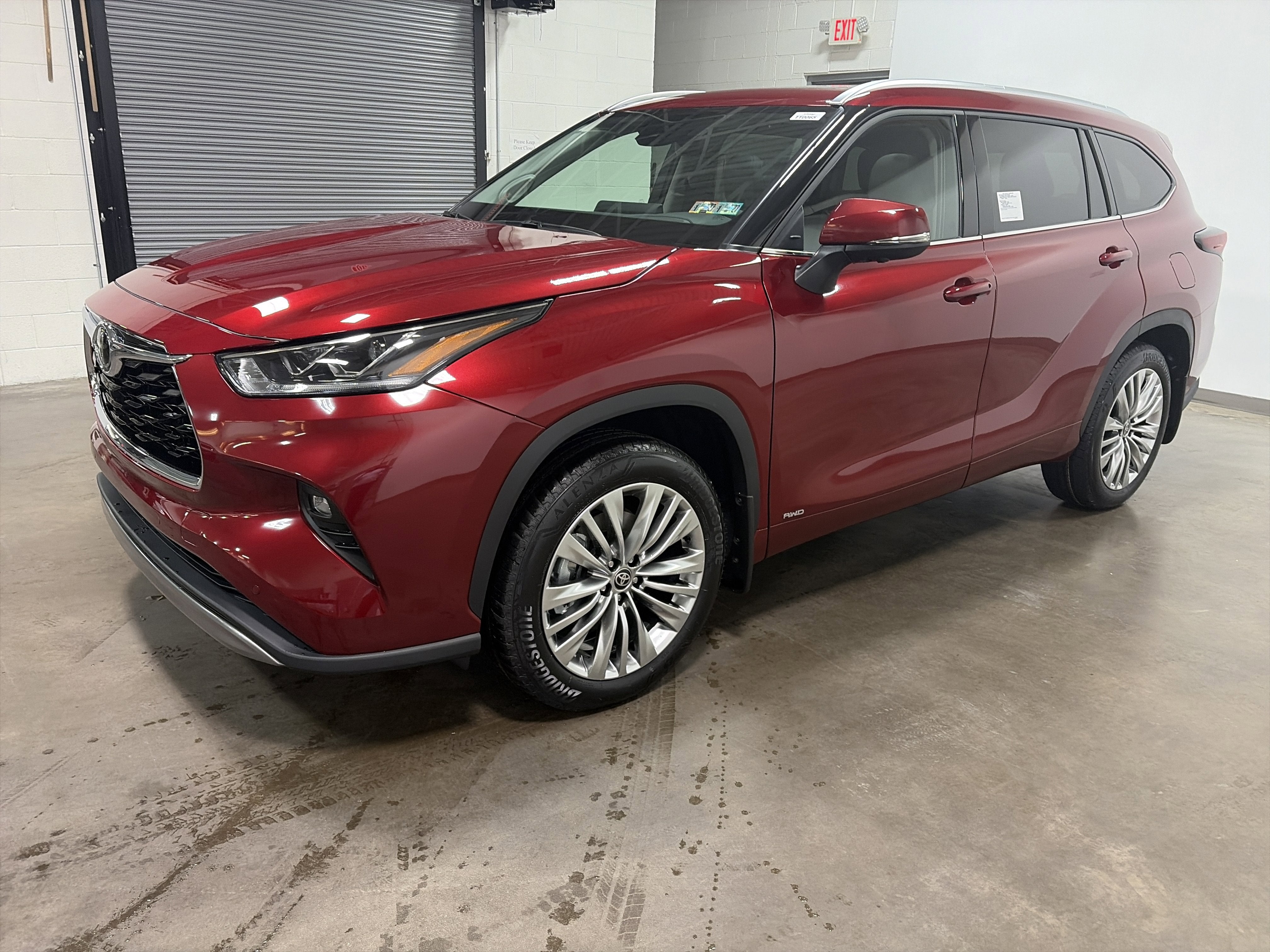 2026 Toyota Highlander Hybrid Platinum