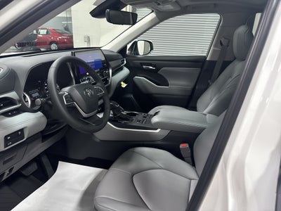 2026 Toyota Highlander XLE