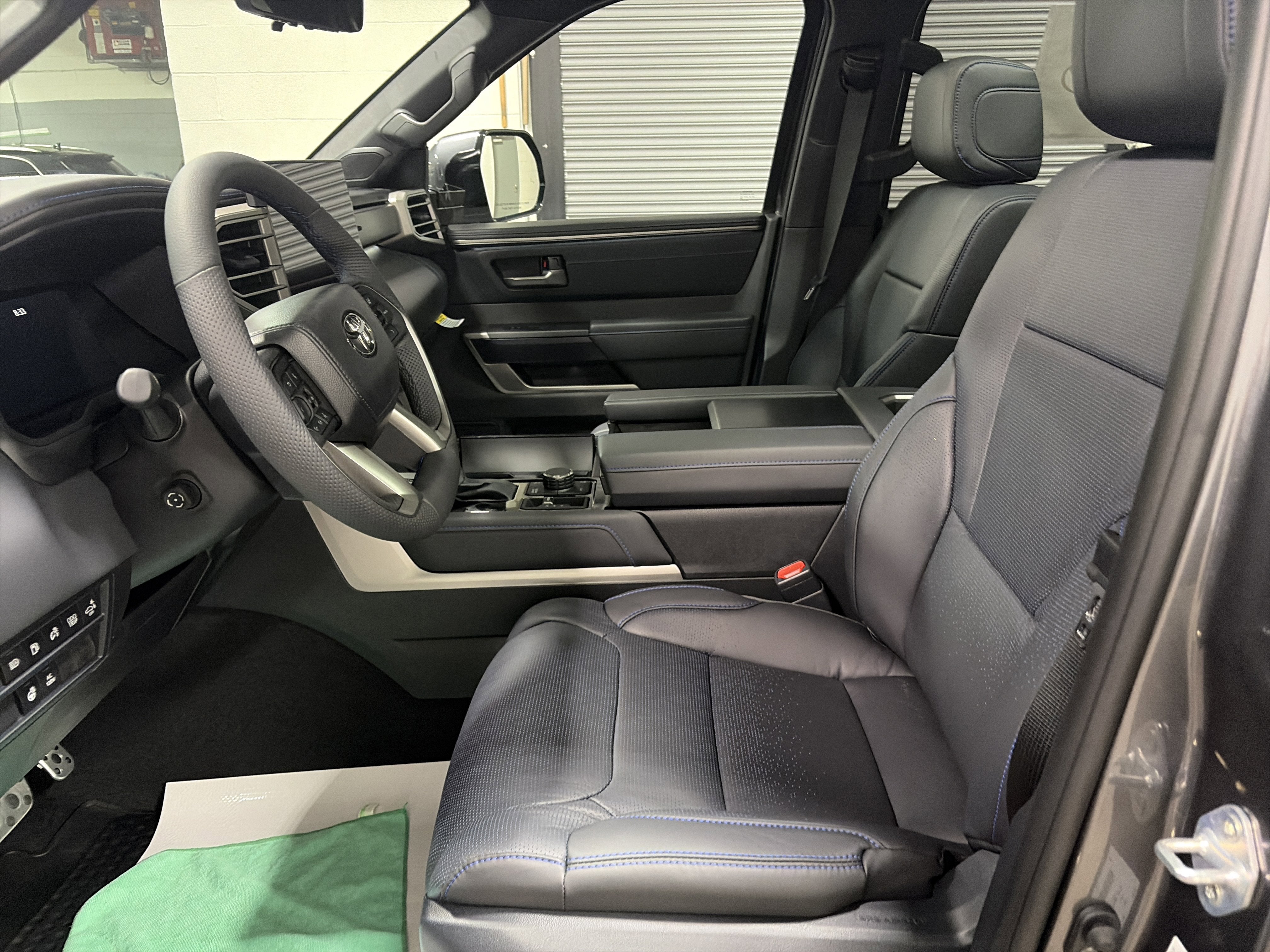 2026 Toyota Tundra i-FORCE MAX Platinum i-FORCE MAX