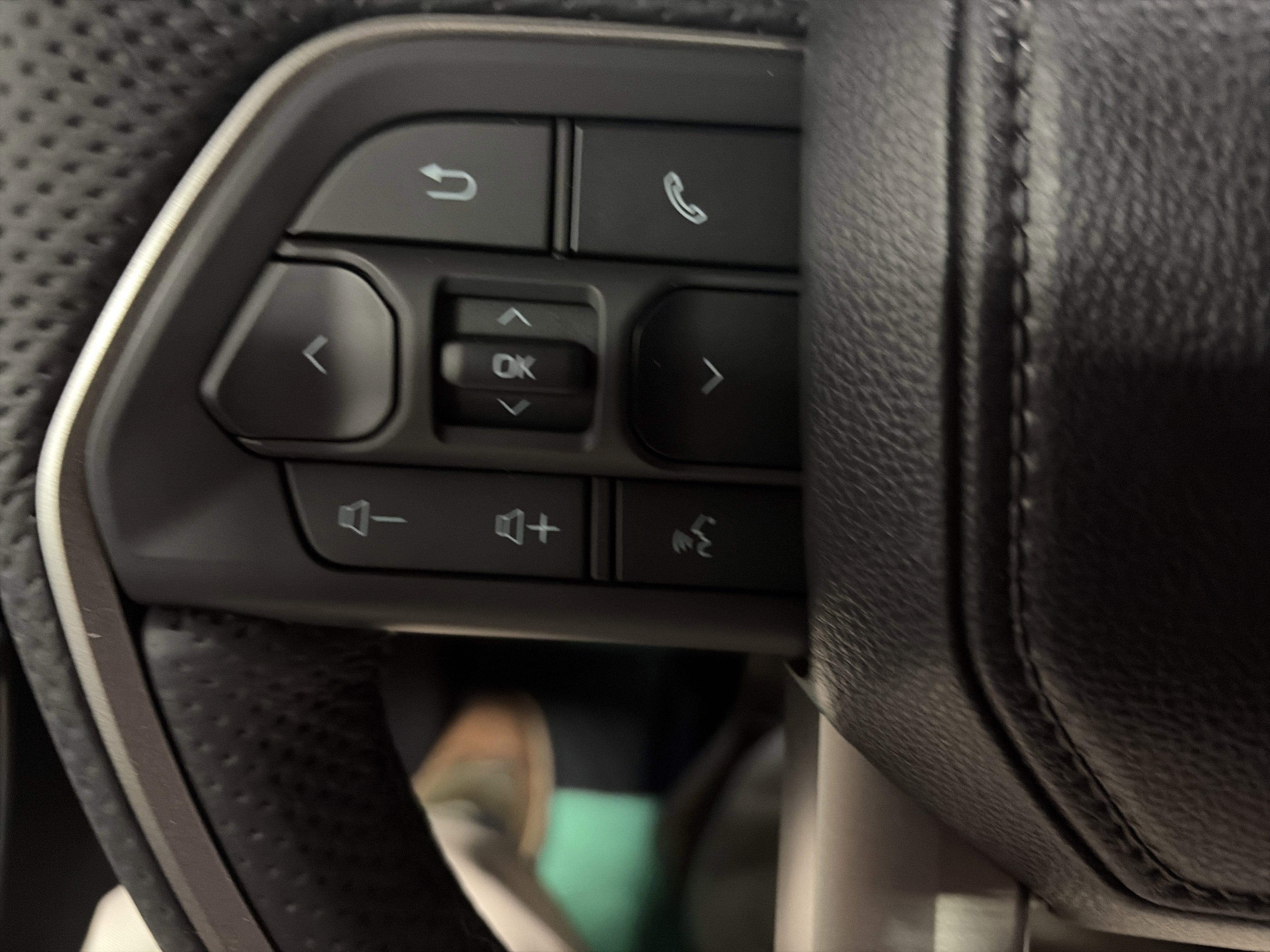 2026 Toyota Tundra i-FORCE MAX Platinum i-FORCE MAX