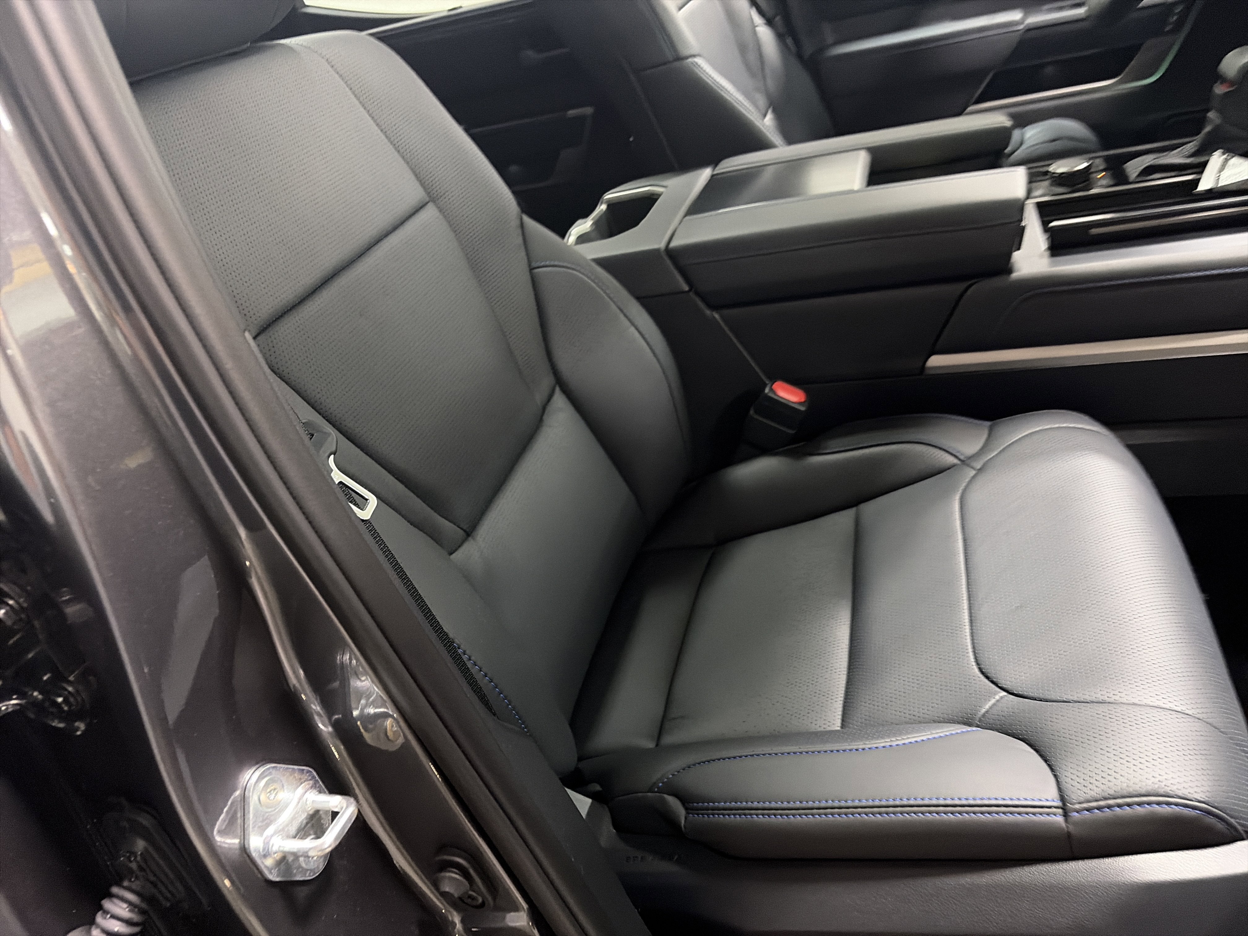 2026 Toyota Tundra i-FORCE MAX Platinum i-FORCE MAX
