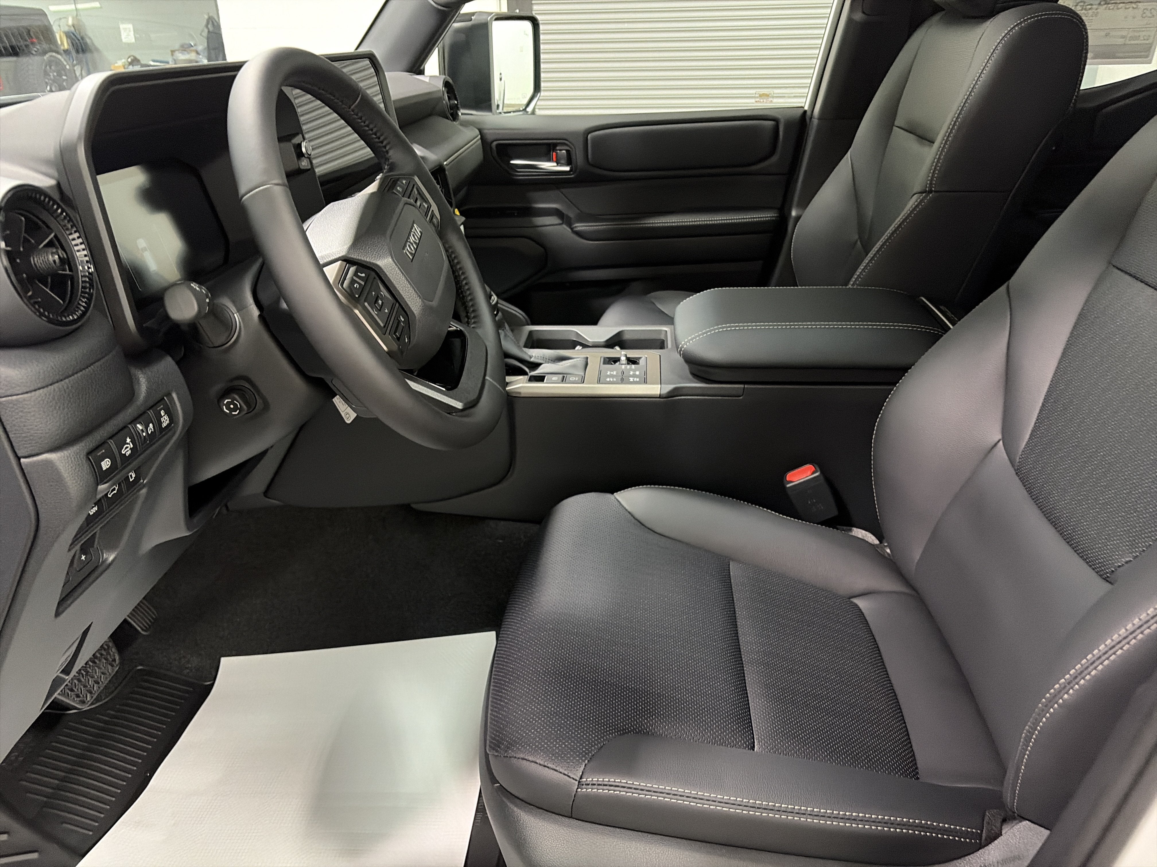 2027 Toyota Land Cruiser 4WD (Natl)
