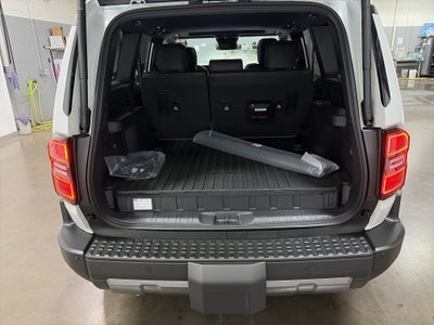 2027 Toyota Land Cruiser 4WD (Natl)
