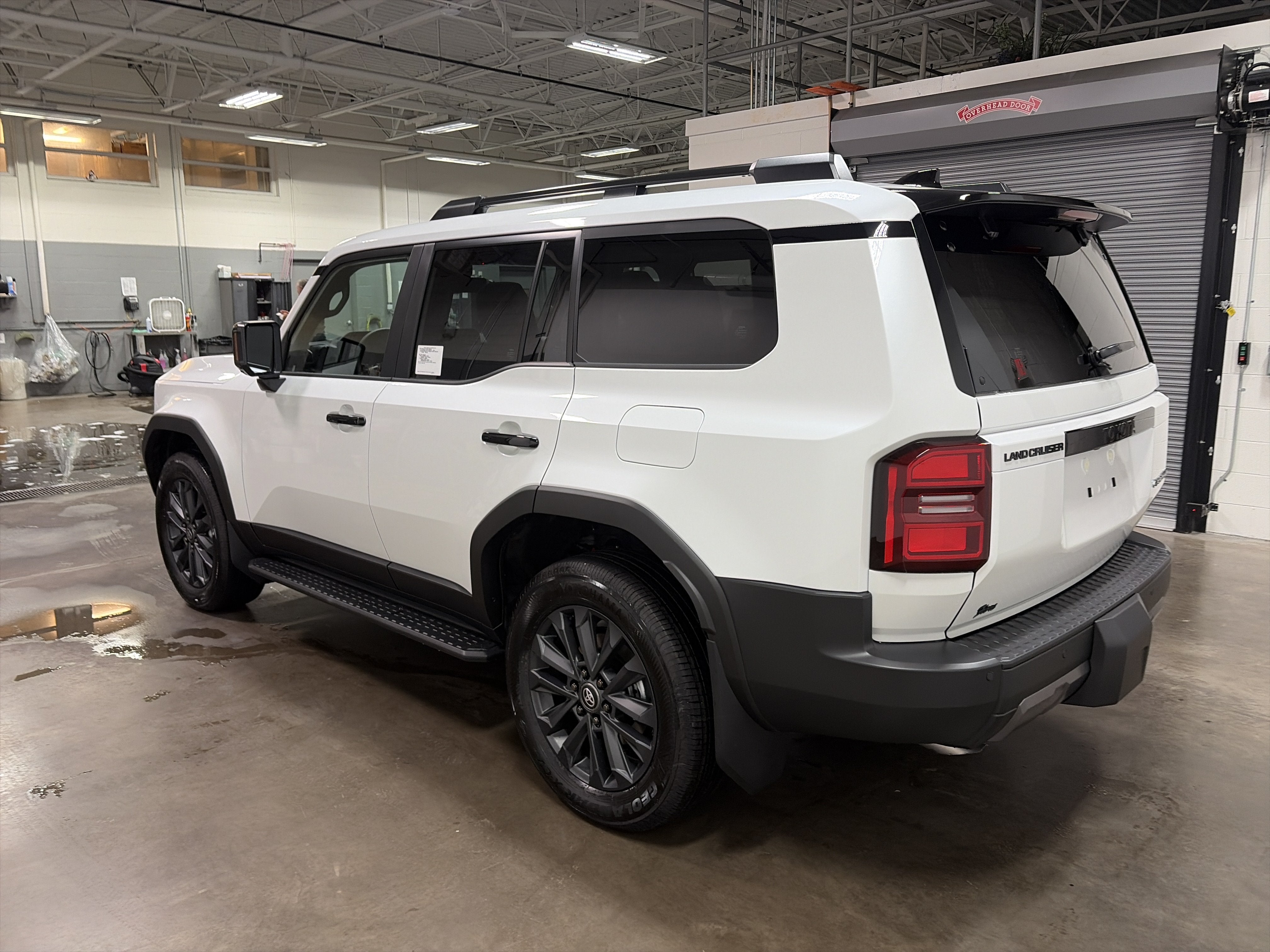 2027 Toyota Land Cruiser 4WD (Natl)