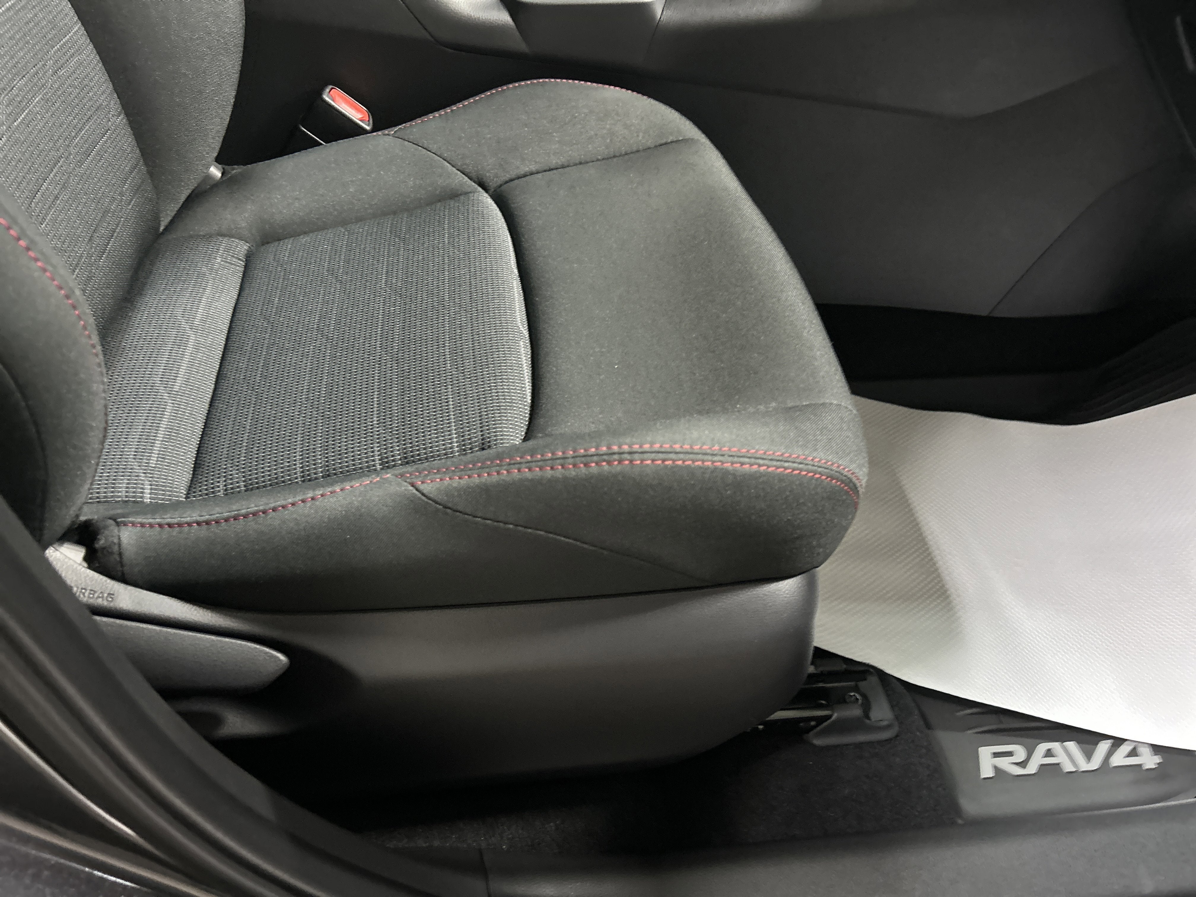 2025 Toyota RAV4 Plug-in Hybrid SE