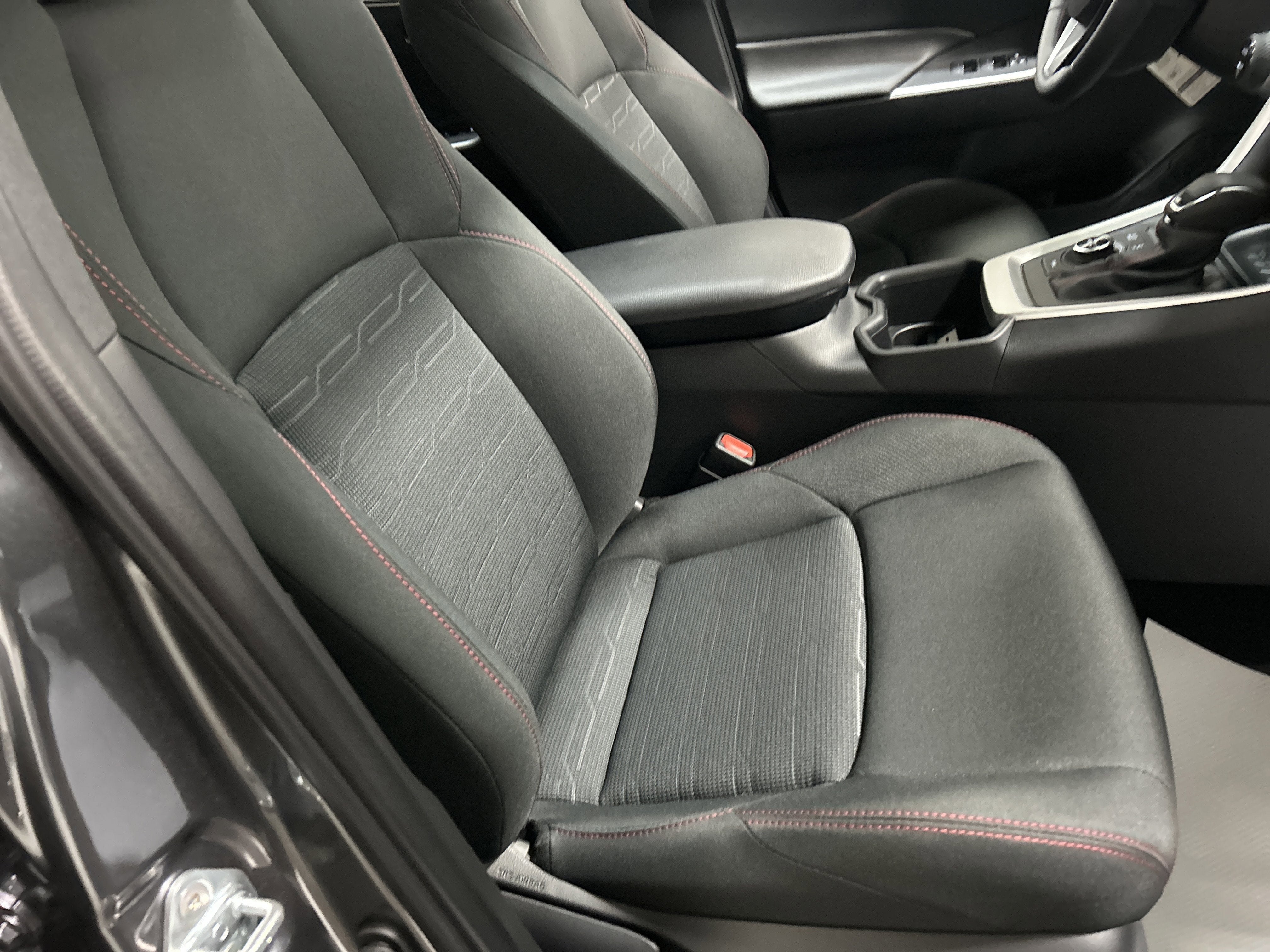 2025 Toyota RAV4 Plug-in Hybrid SE