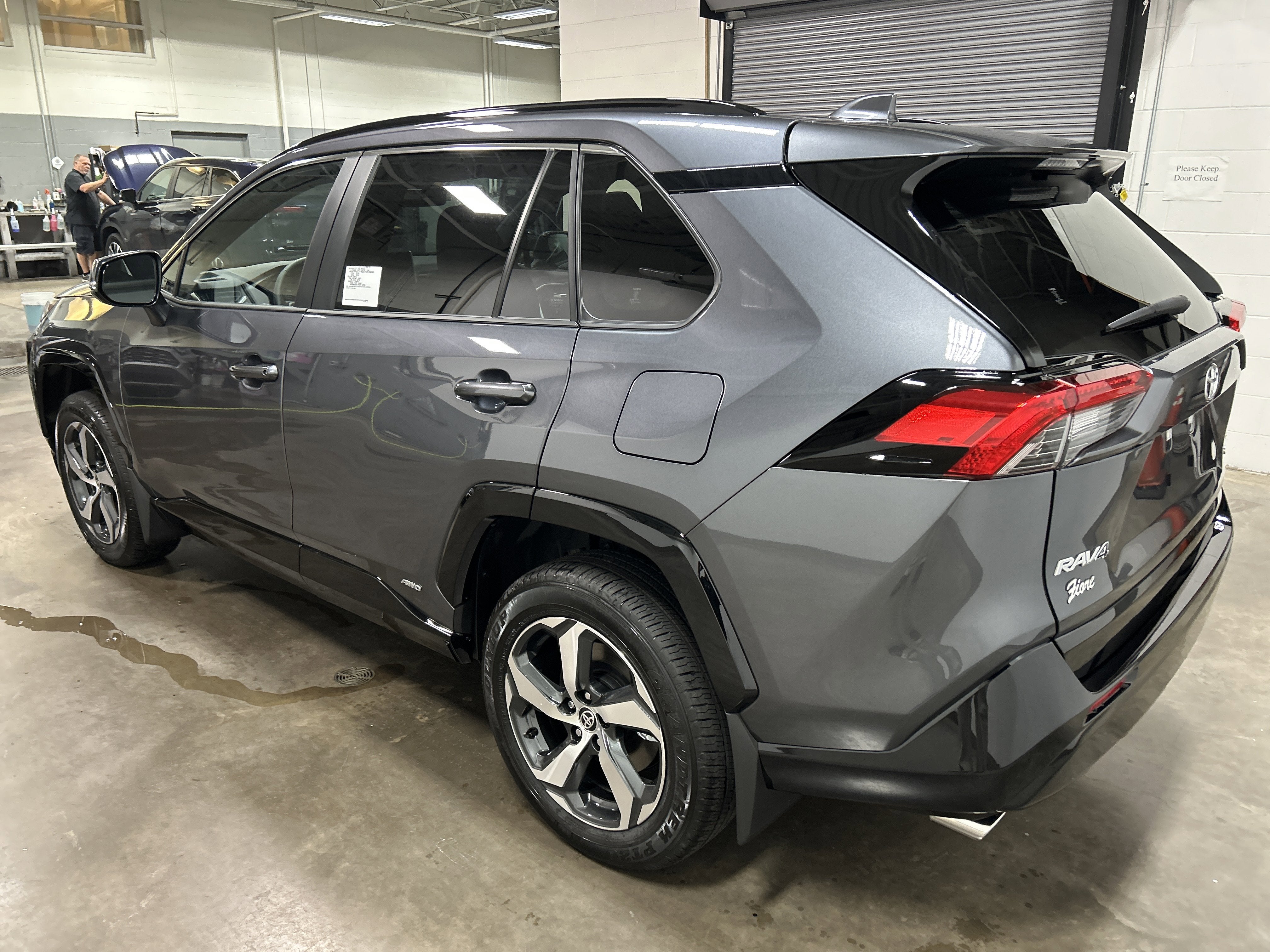 2025 Toyota RAV4 Plug-in Hybrid SE