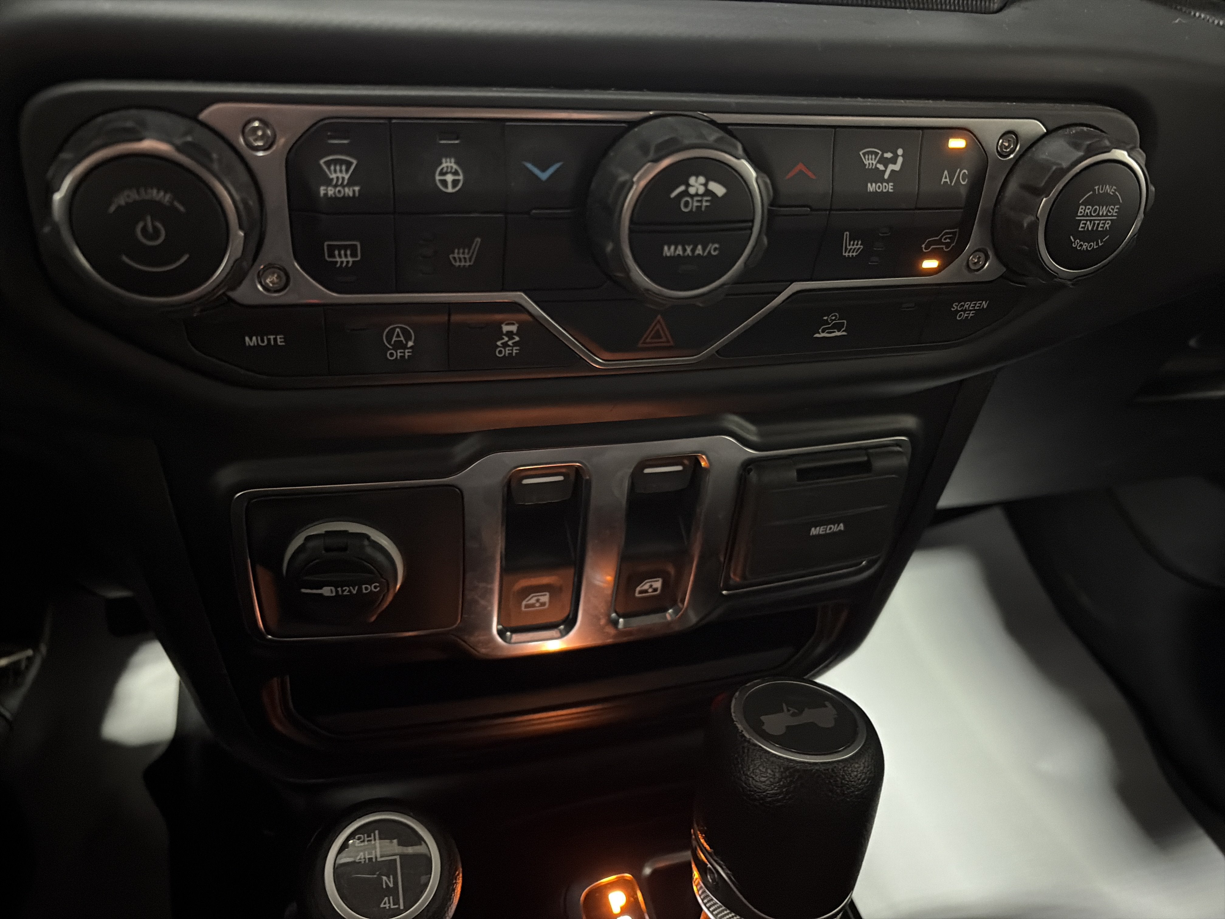2022 Jeep Wrangler Willys