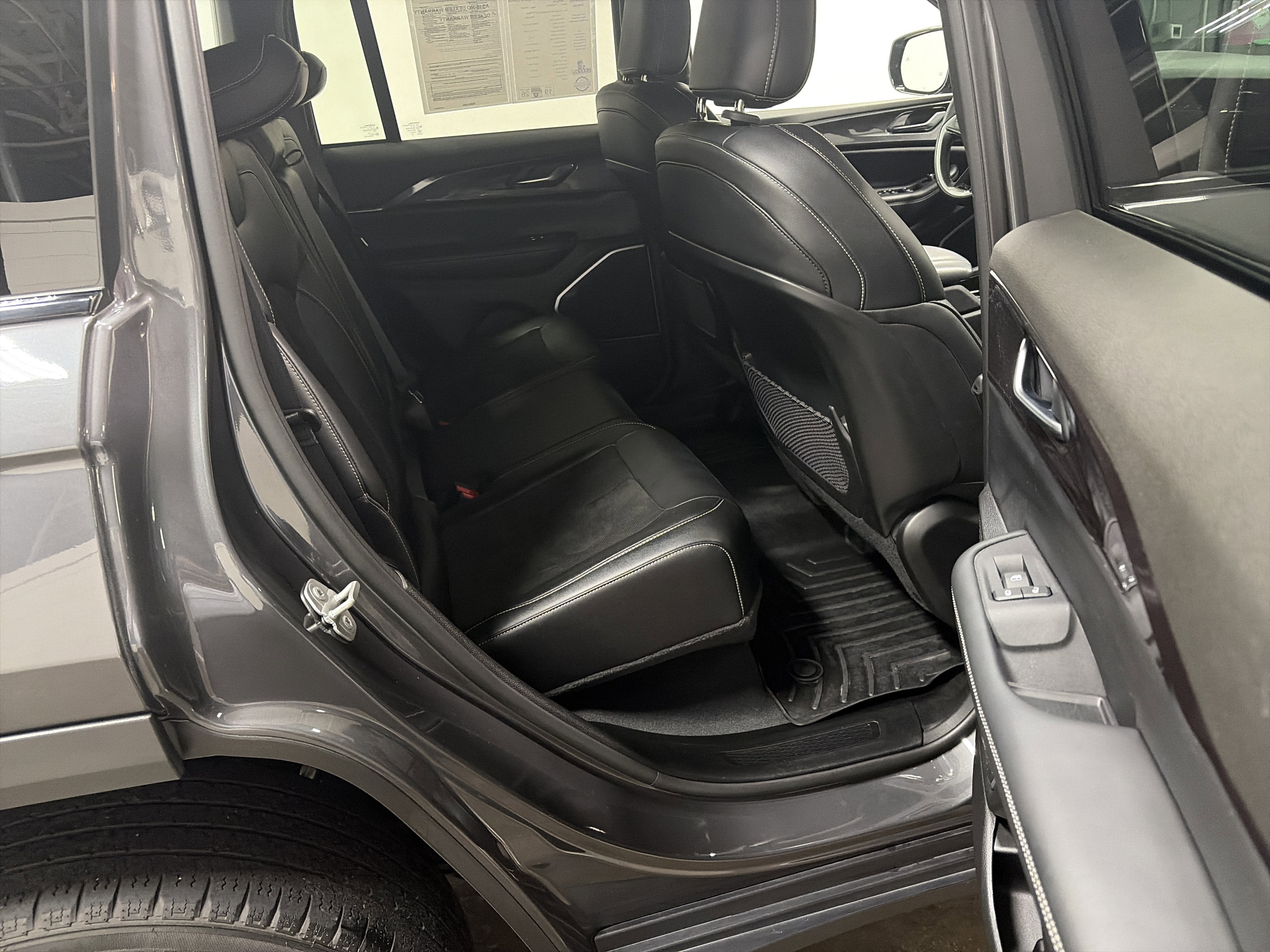 2022 Jeep Grand Cherokee Altitude