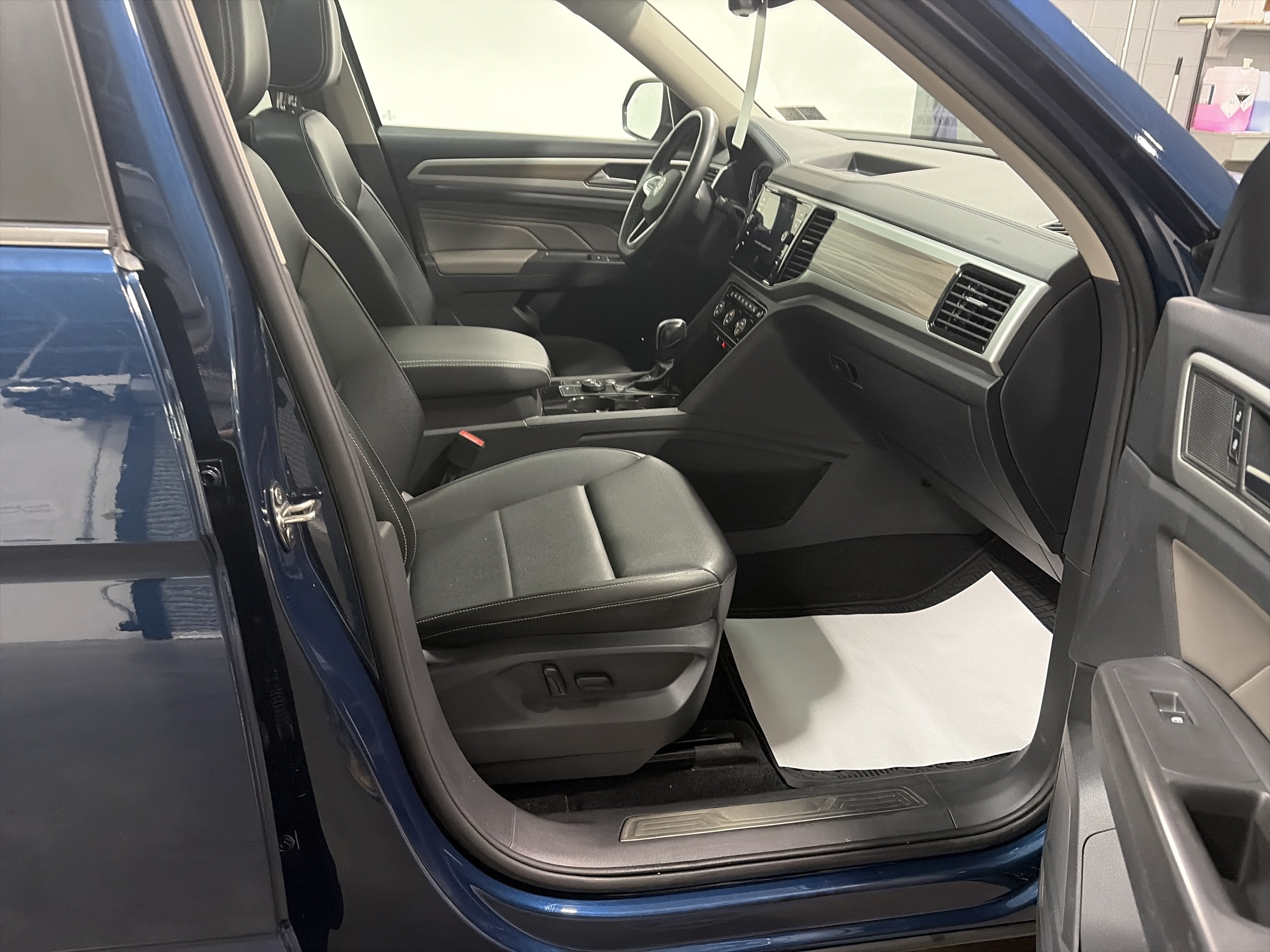 2023 Volkswagen Atlas 3.6L V6 SEL