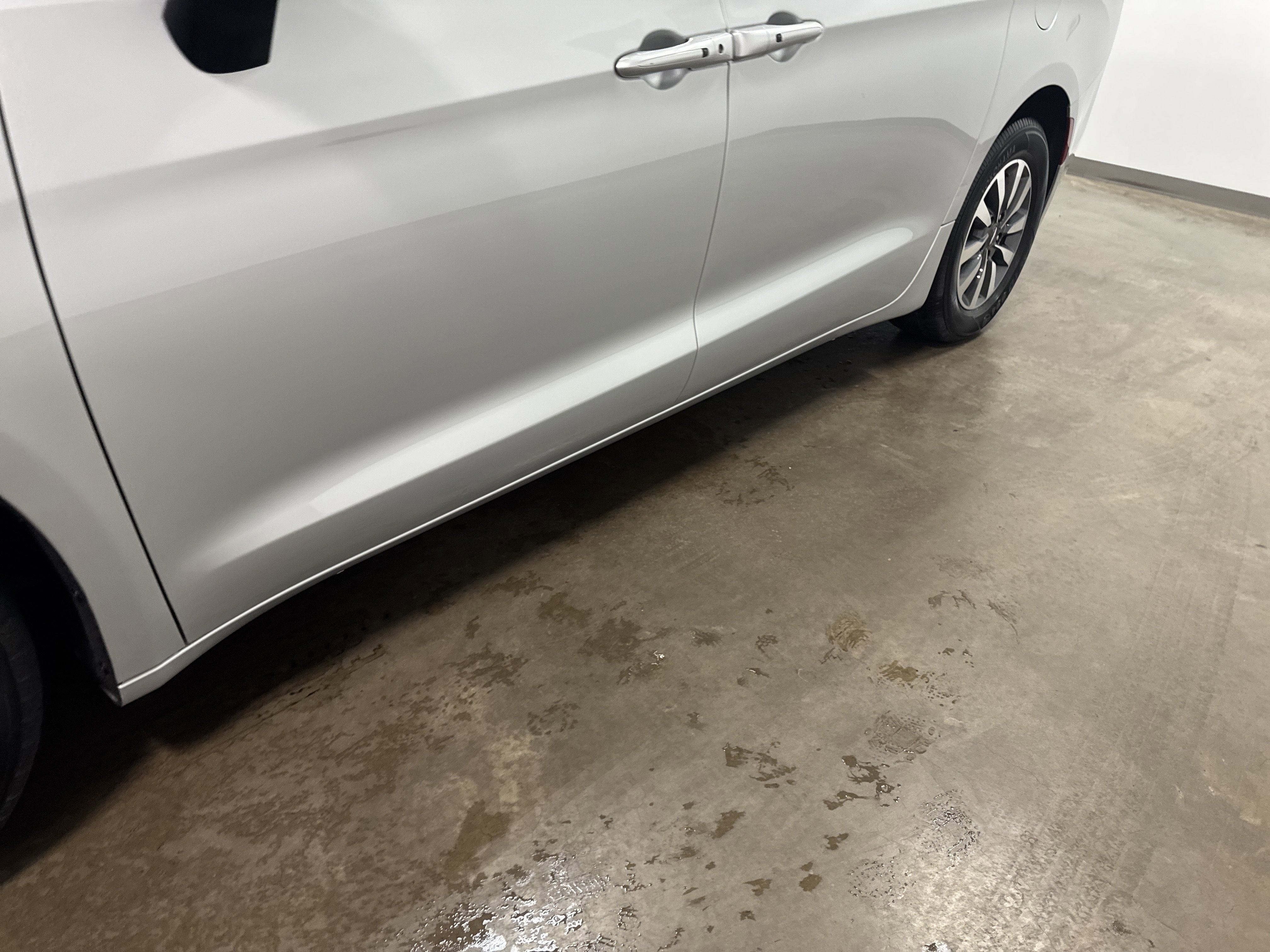 2024 Chrysler Pacifica Hybrid Select