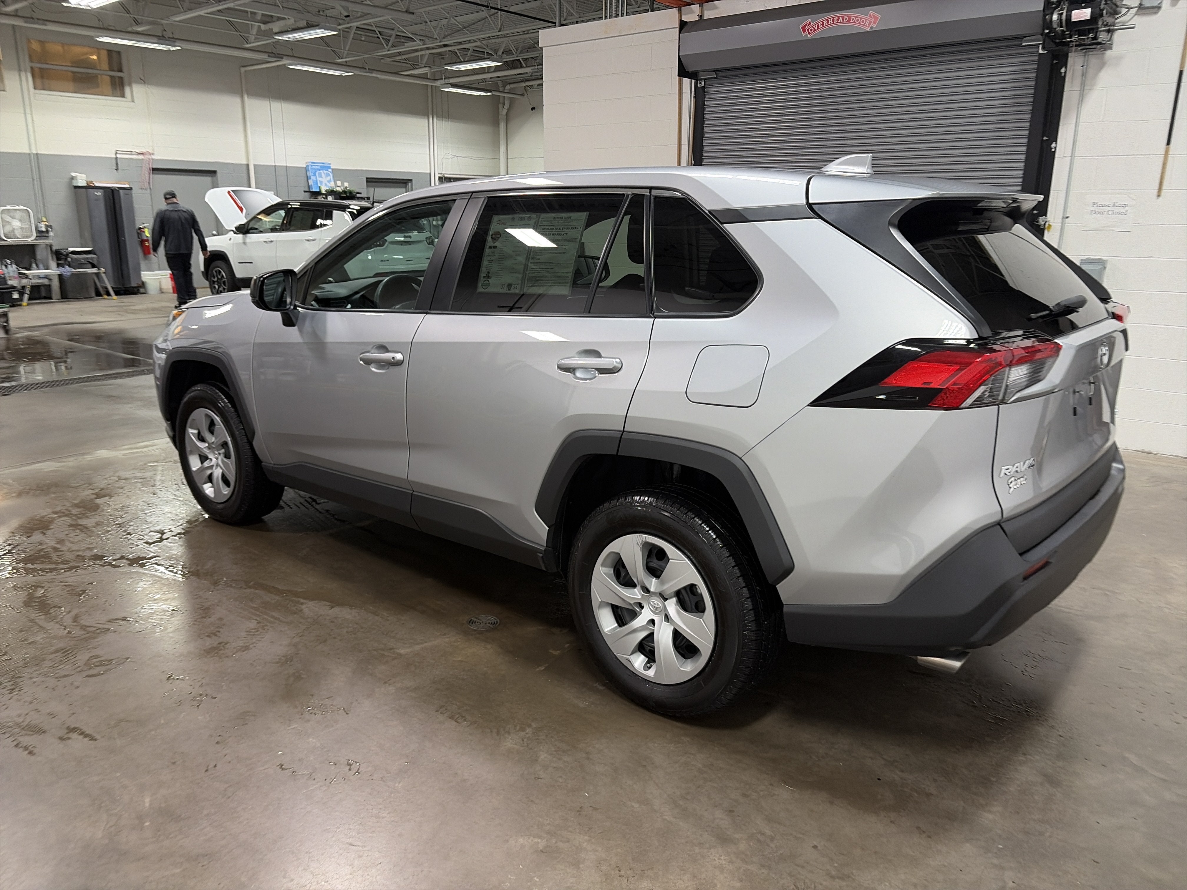 2022 Toyota RAV4 LE