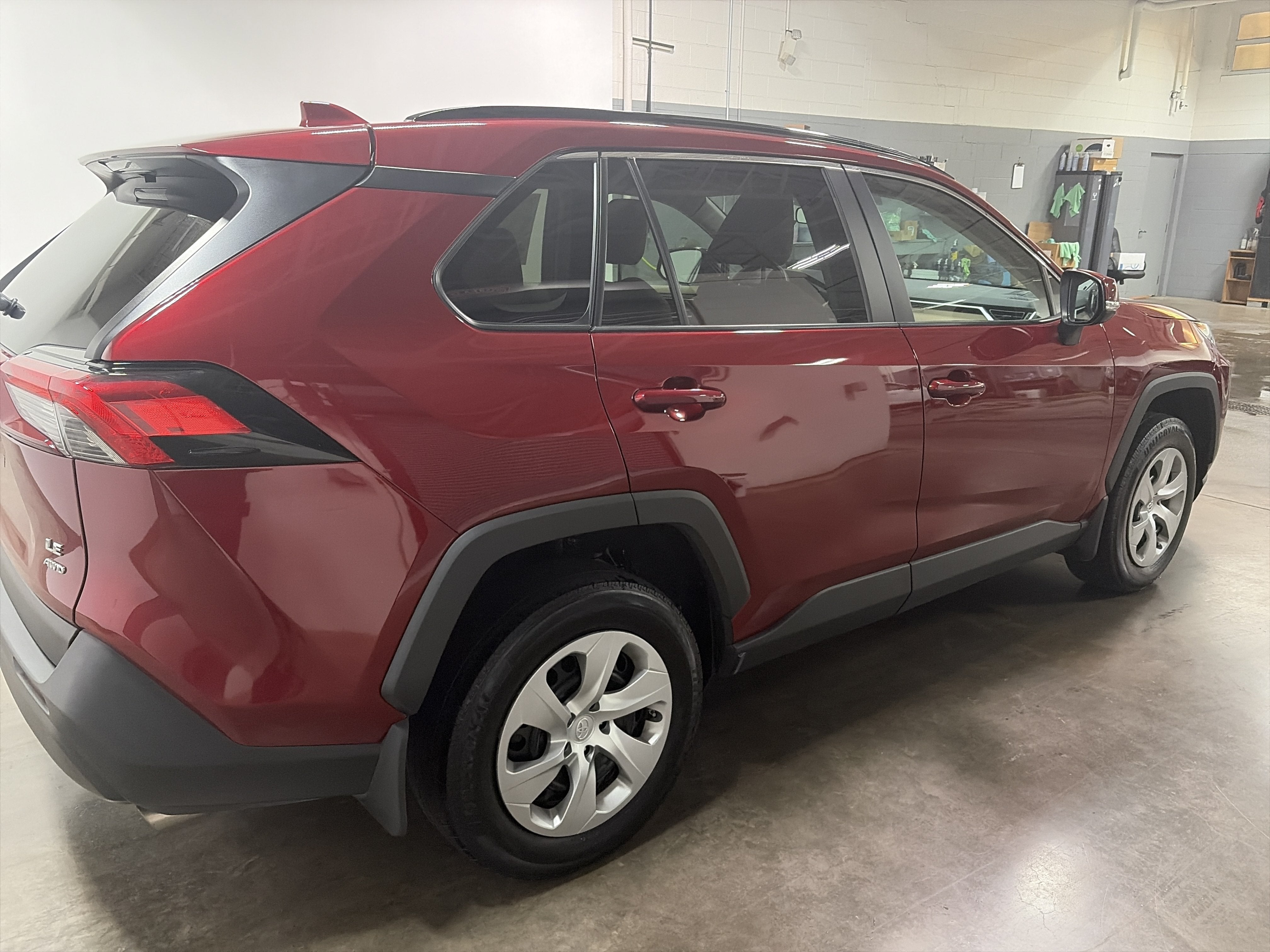 2021 Toyota RAV4 LE
