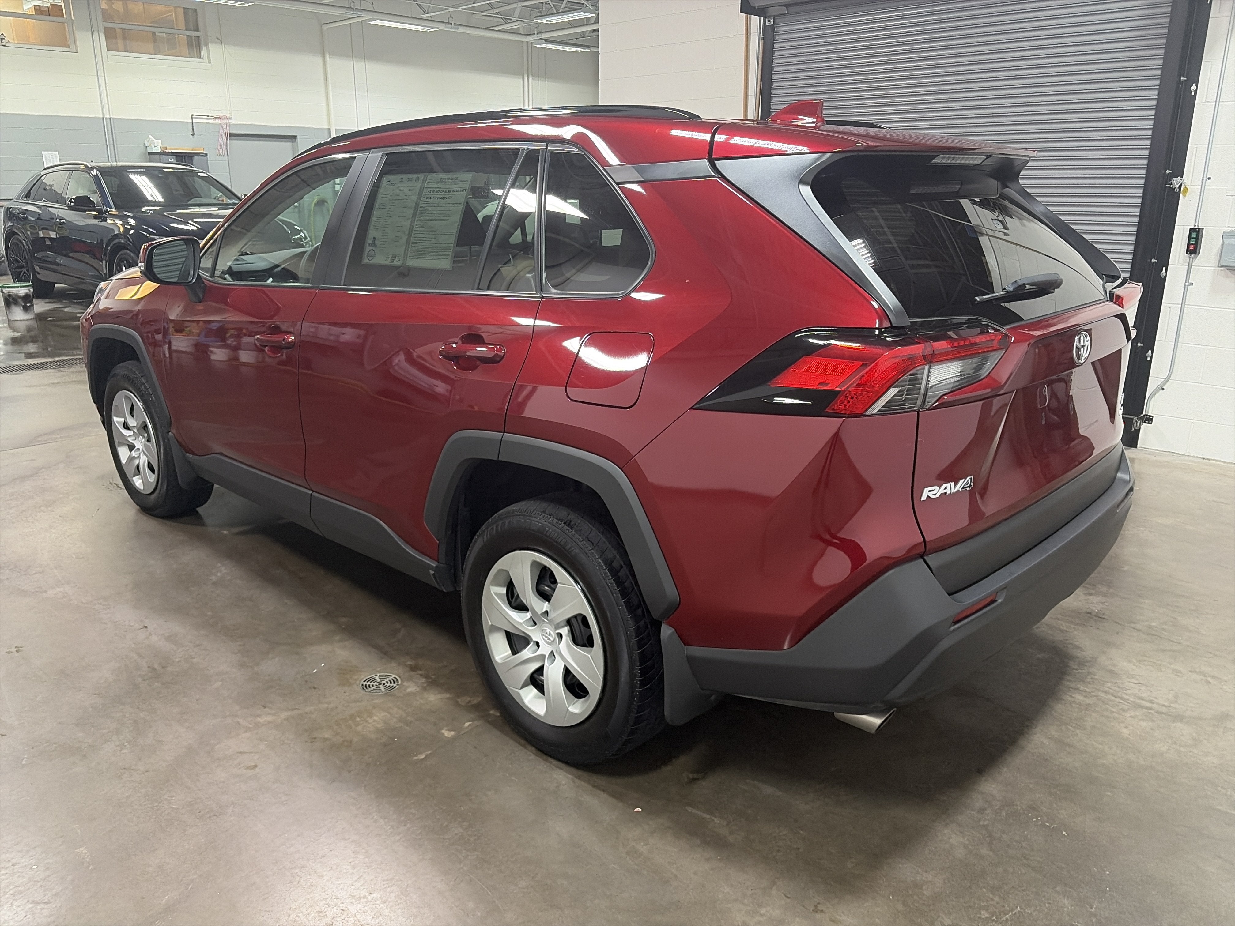 2021 Toyota RAV4 LE