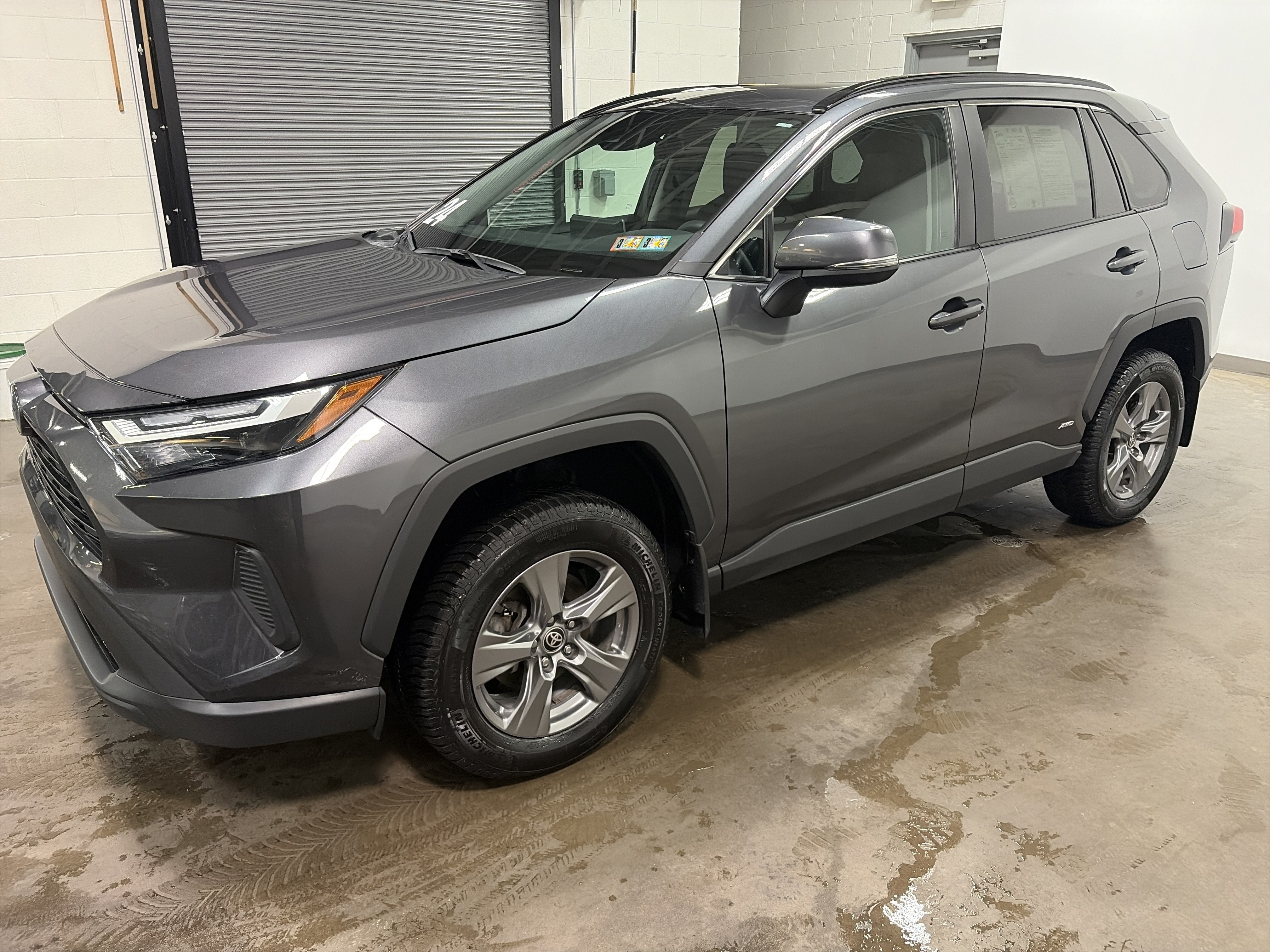 2024 Toyota RAV4 Hybrid XLE