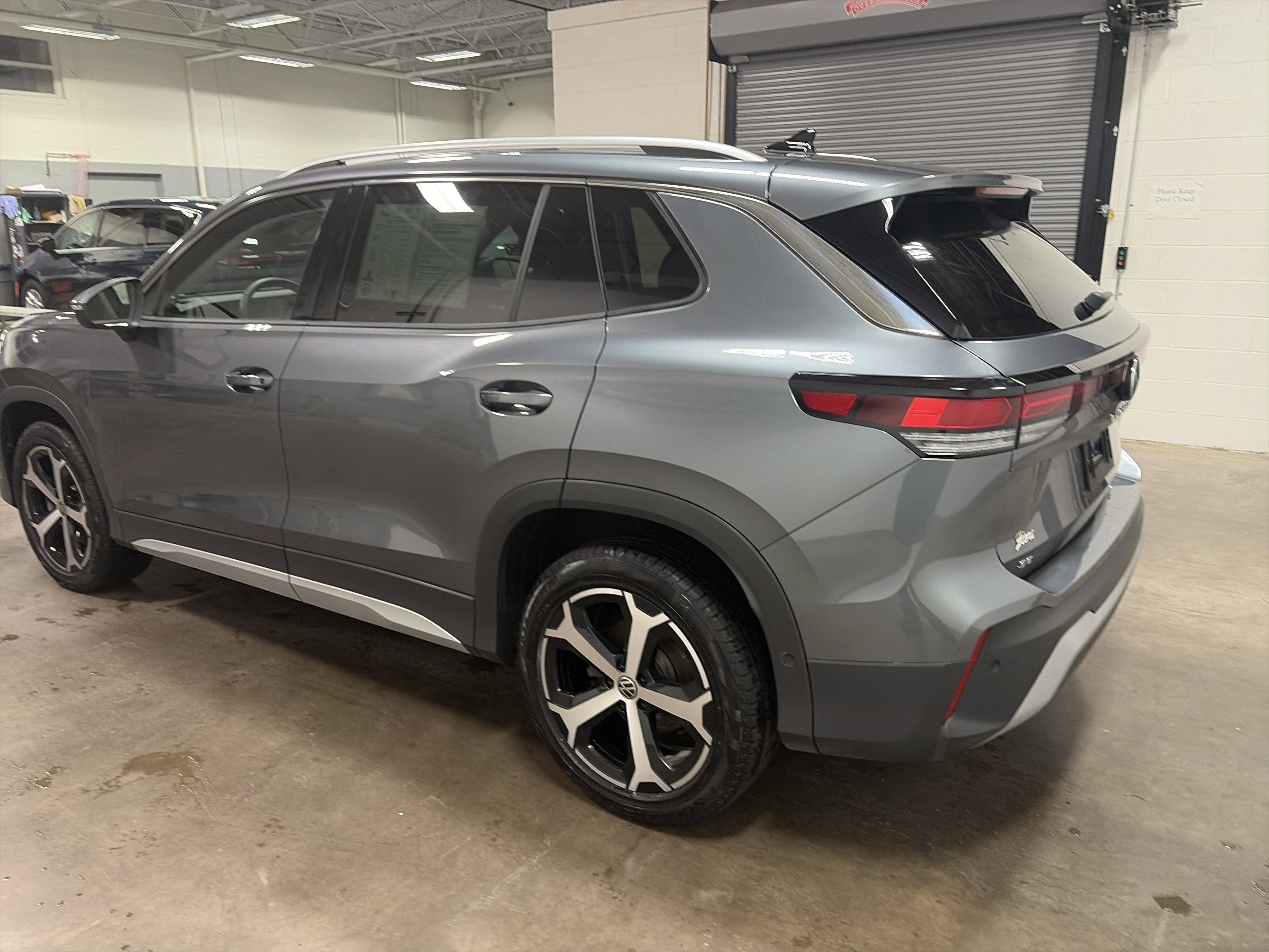 2025 Volkswagen Tiguan SE