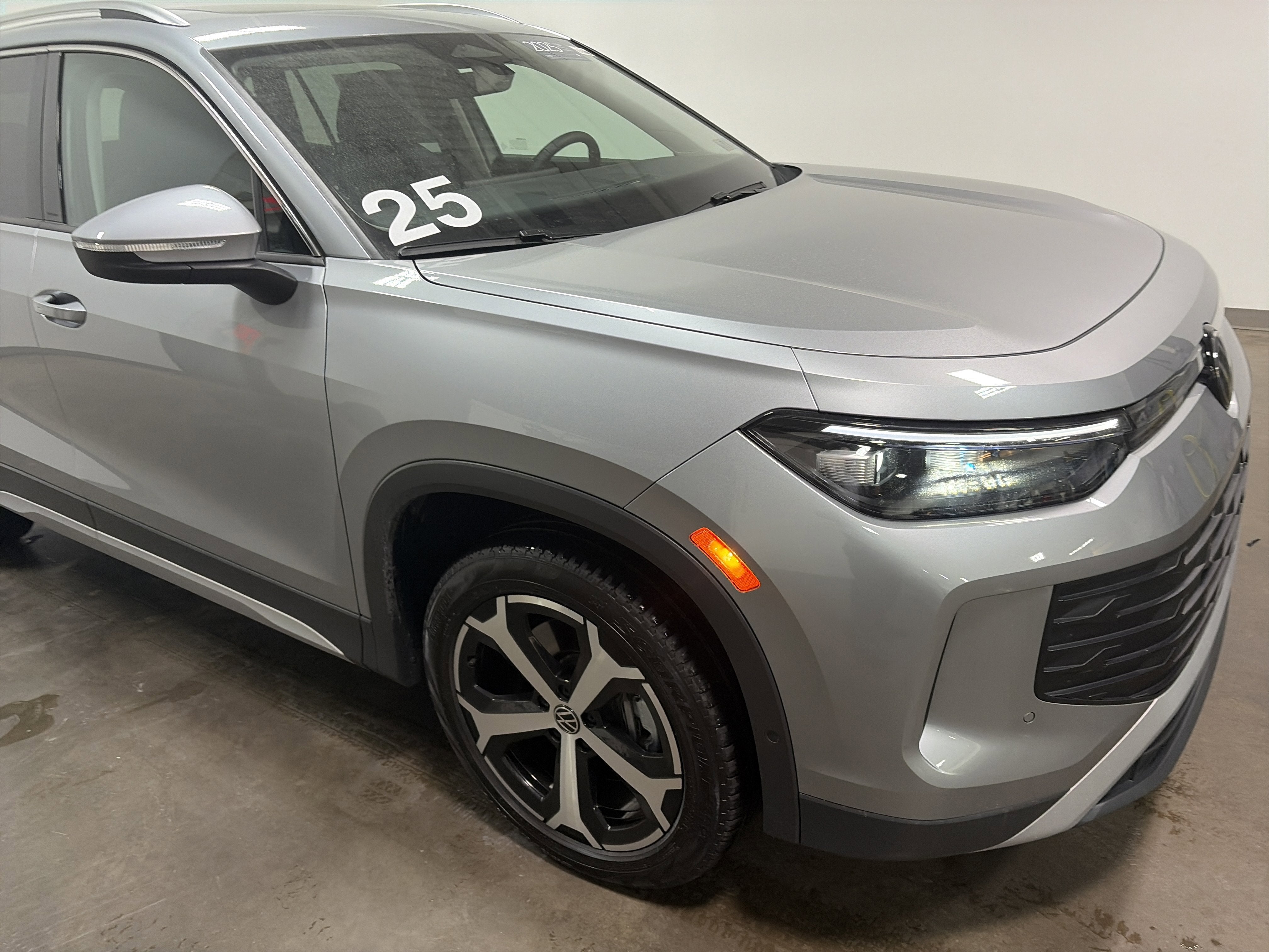 2025 Volkswagen Tiguan SE