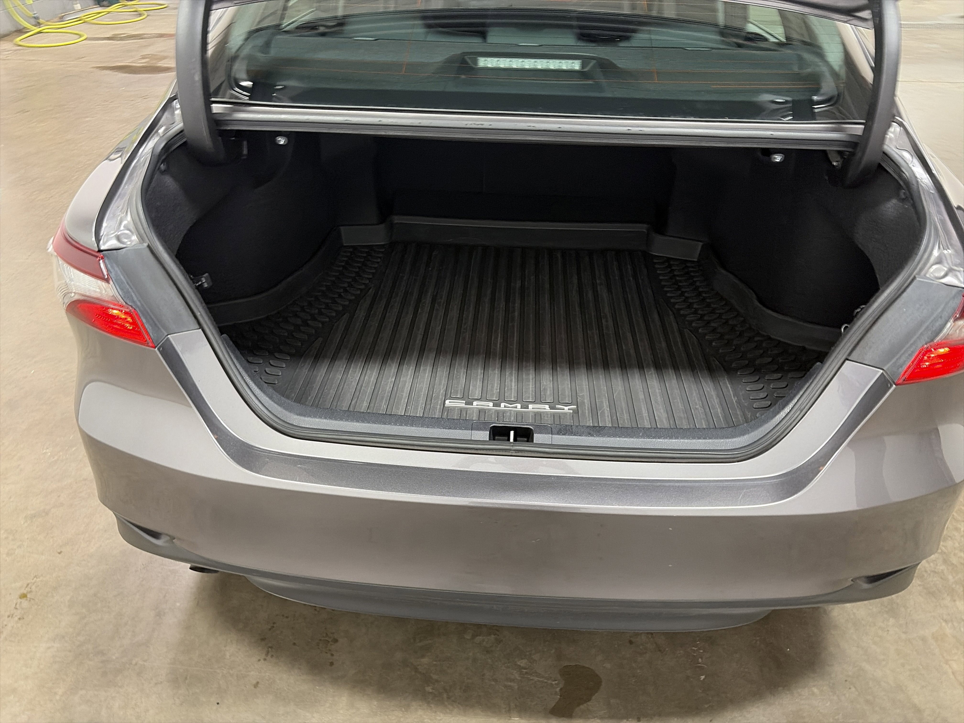 2023 Toyota Camry Hybrid LE