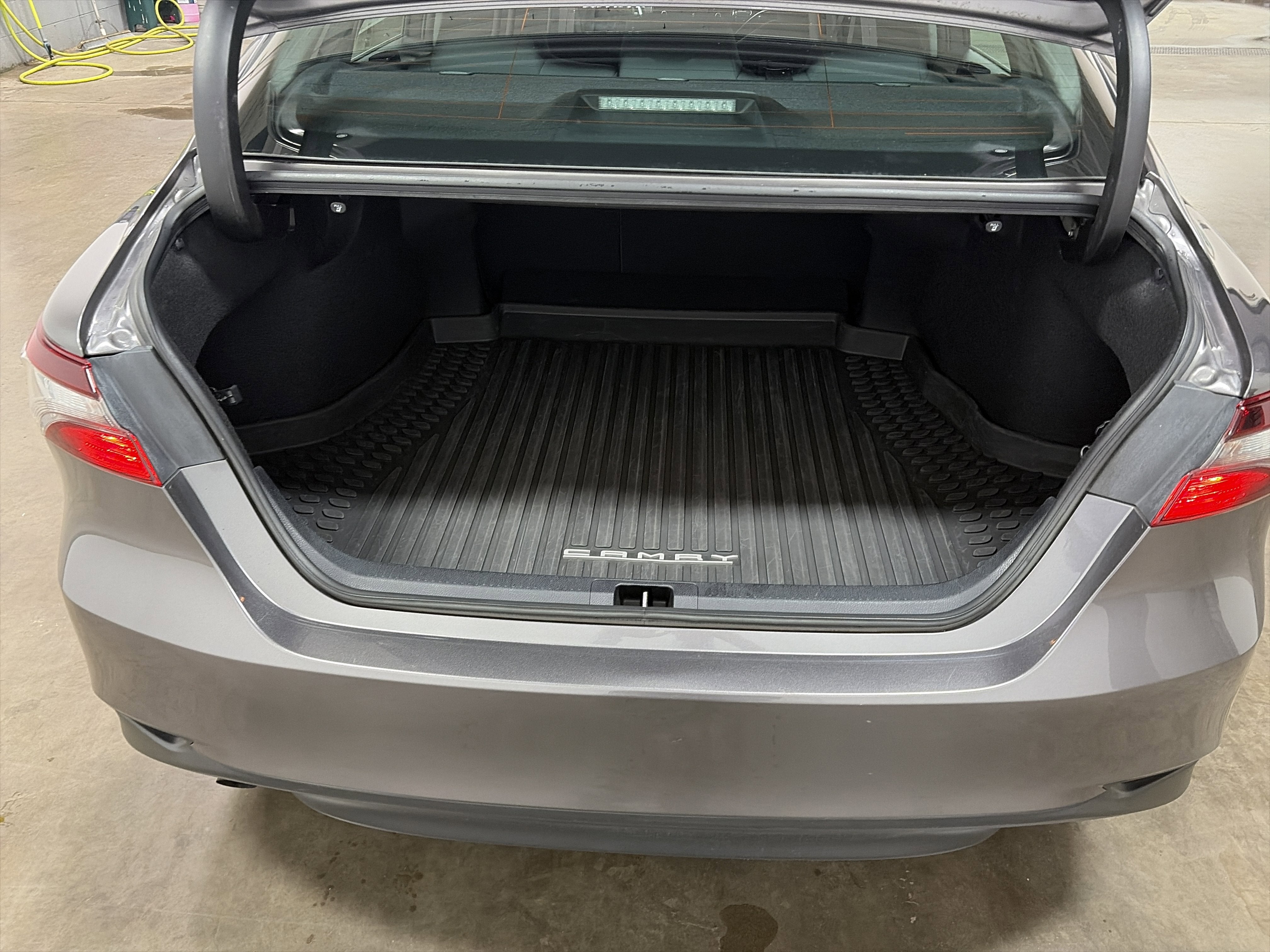 2023 Toyota Camry Hybrid LE