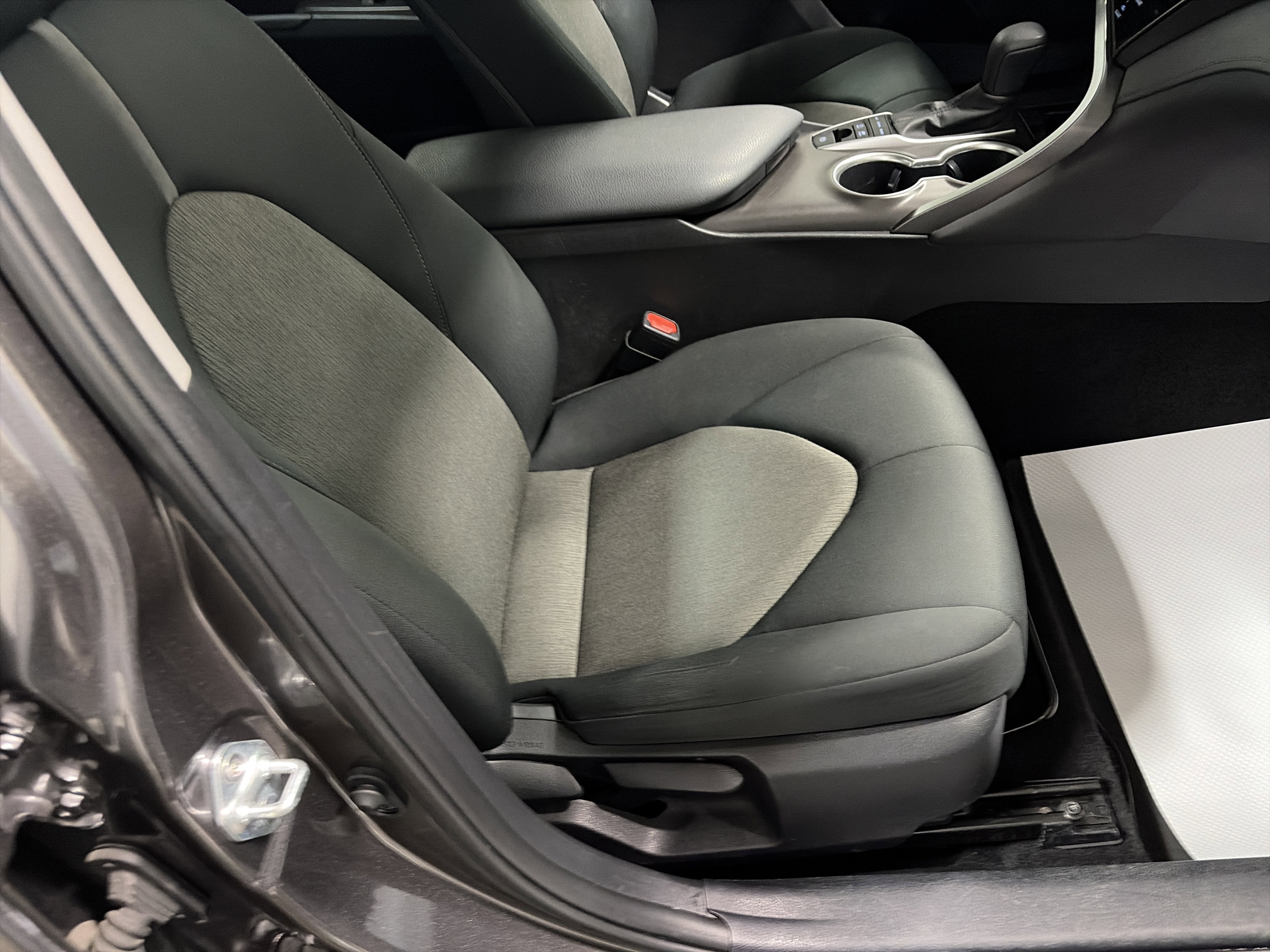 2023 Toyota Camry Hybrid LE