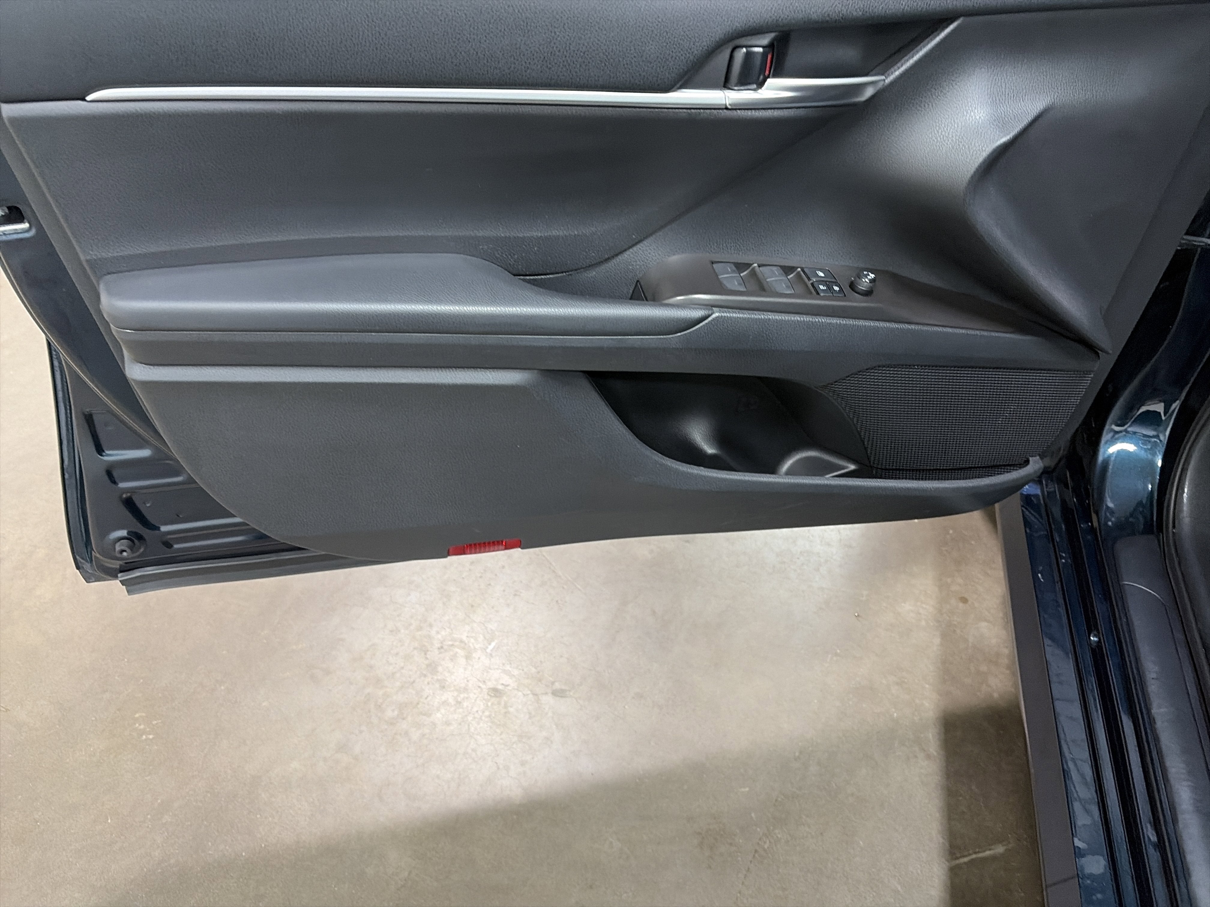 2021 Toyota Camry Hybrid LE