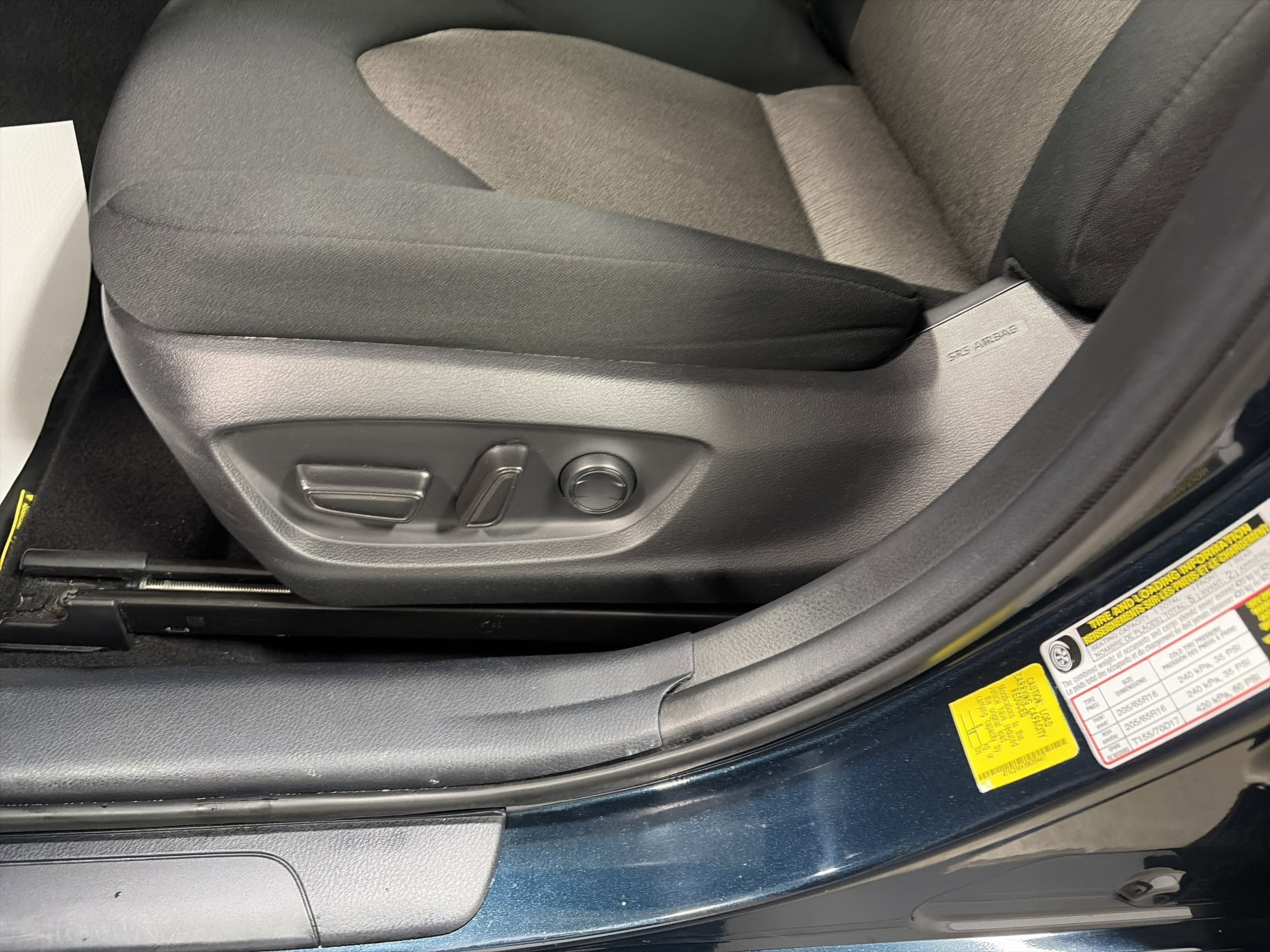 2021 Toyota Camry Hybrid LE