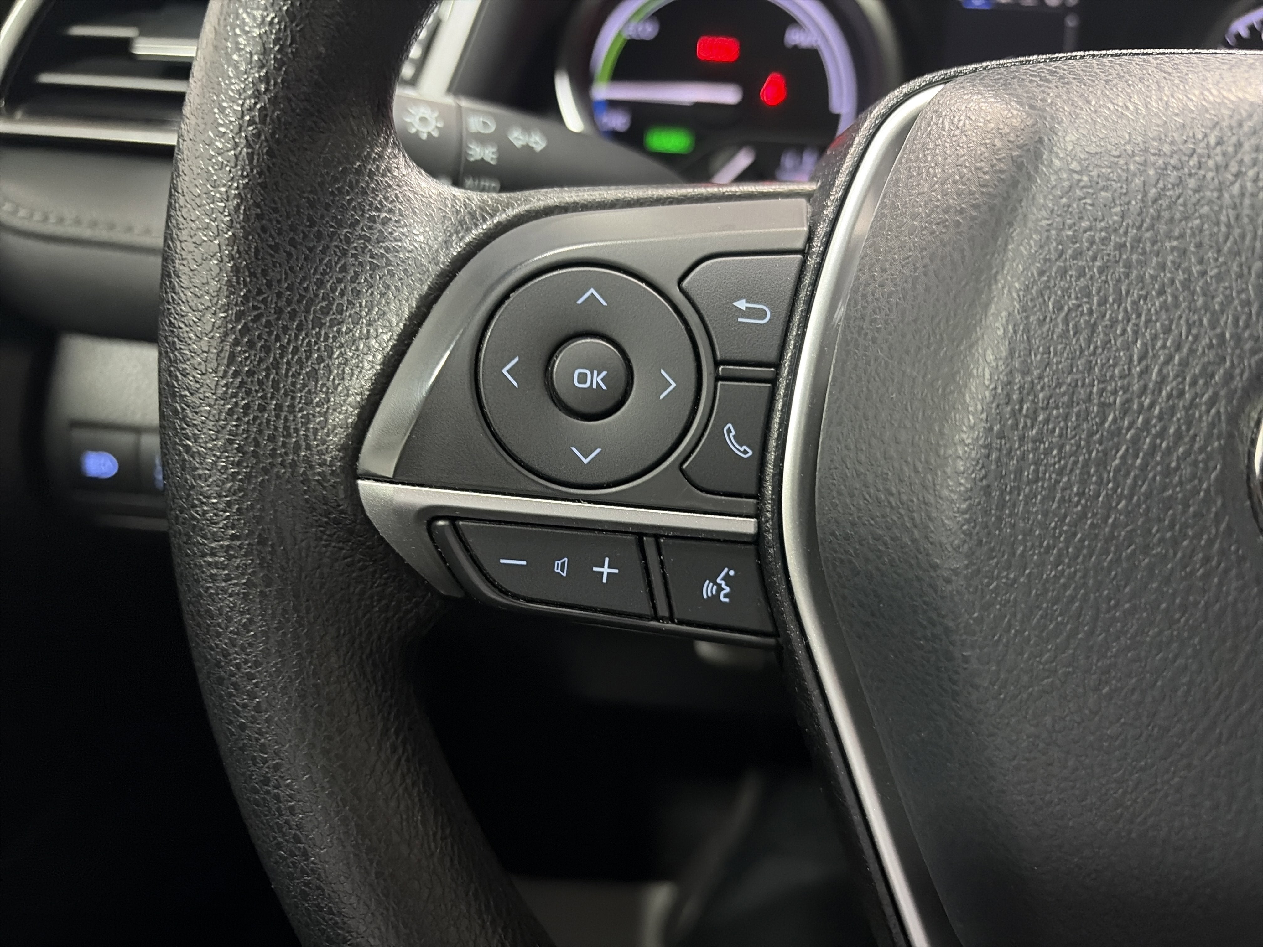 2021 Toyota Camry Hybrid LE