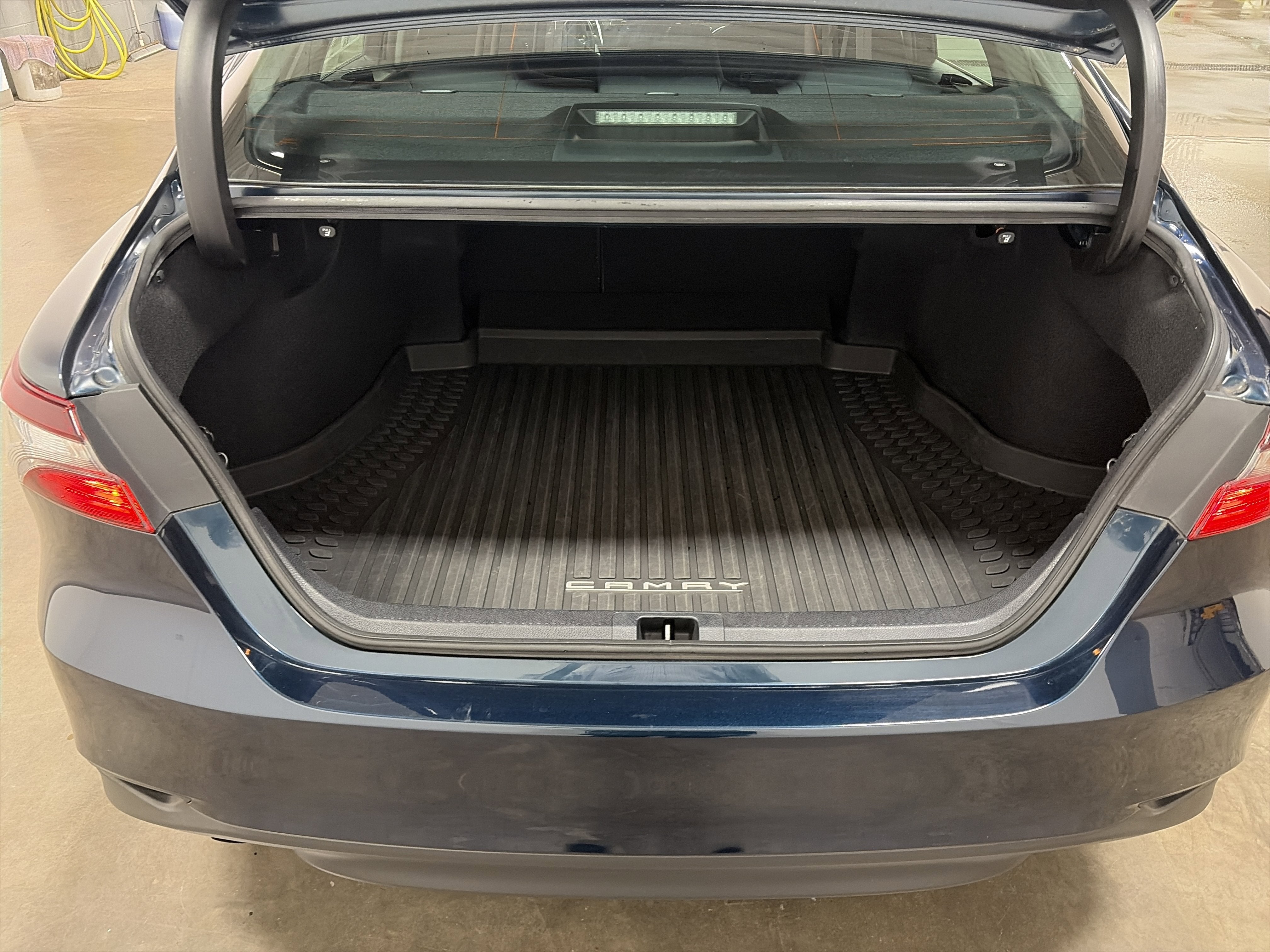 2021 Toyota Camry Hybrid LE