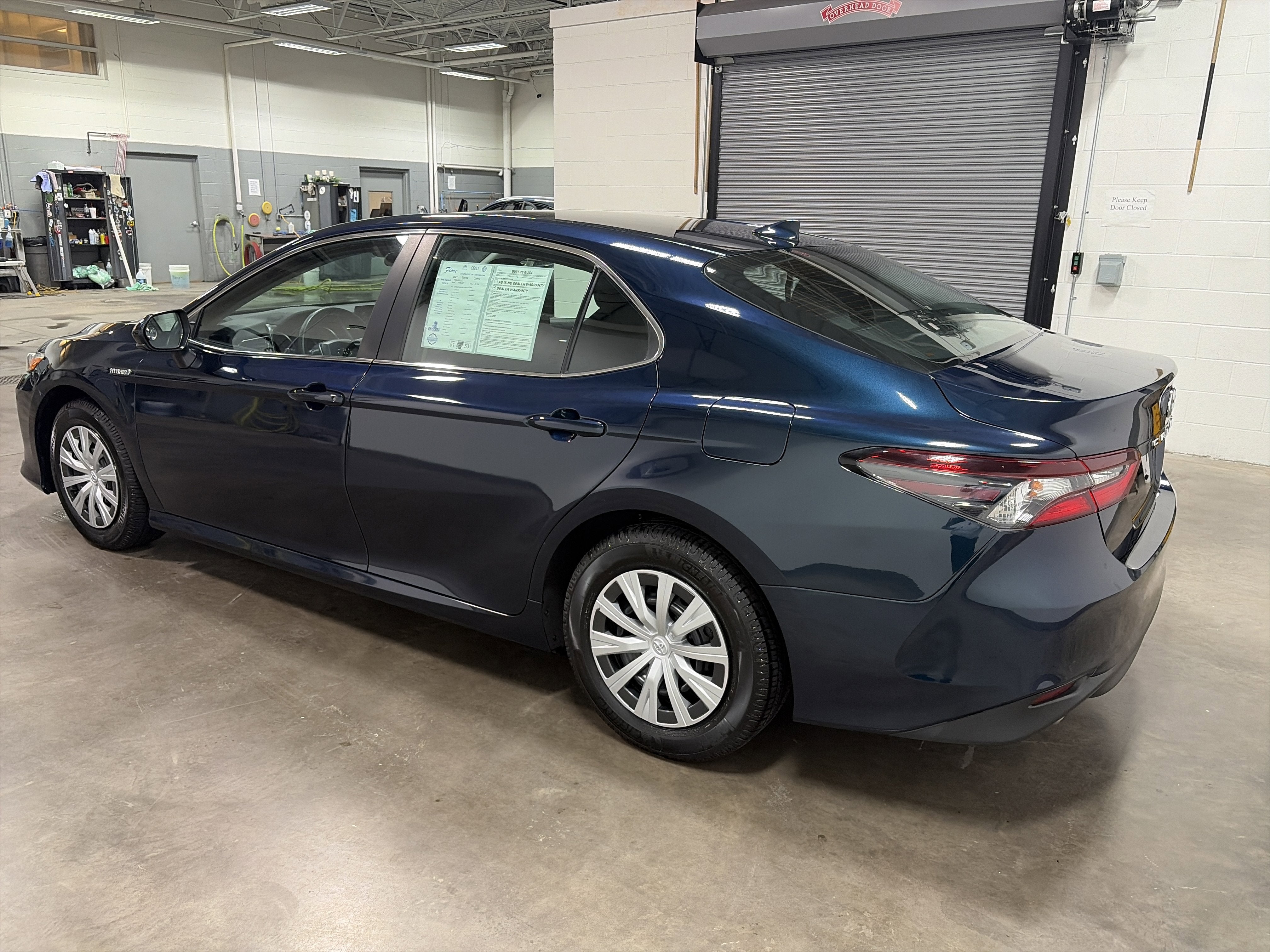2021 Toyota Camry Hybrid LE