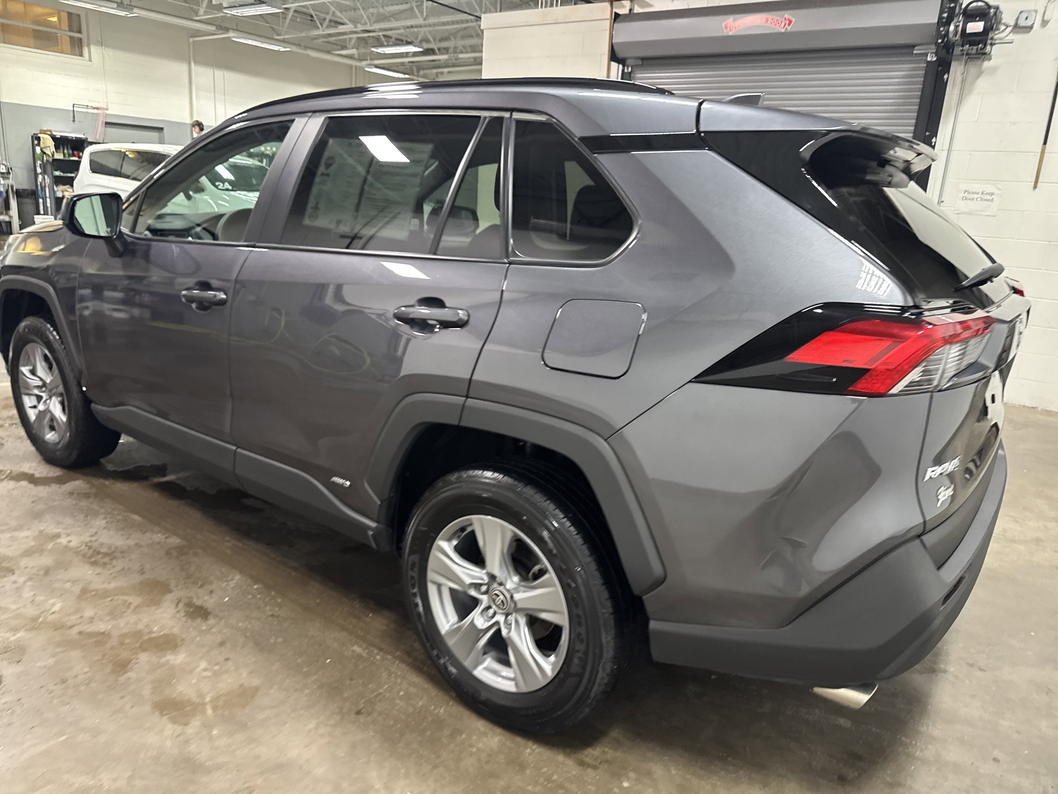 2025 Toyota RAV4 Hybrid LE