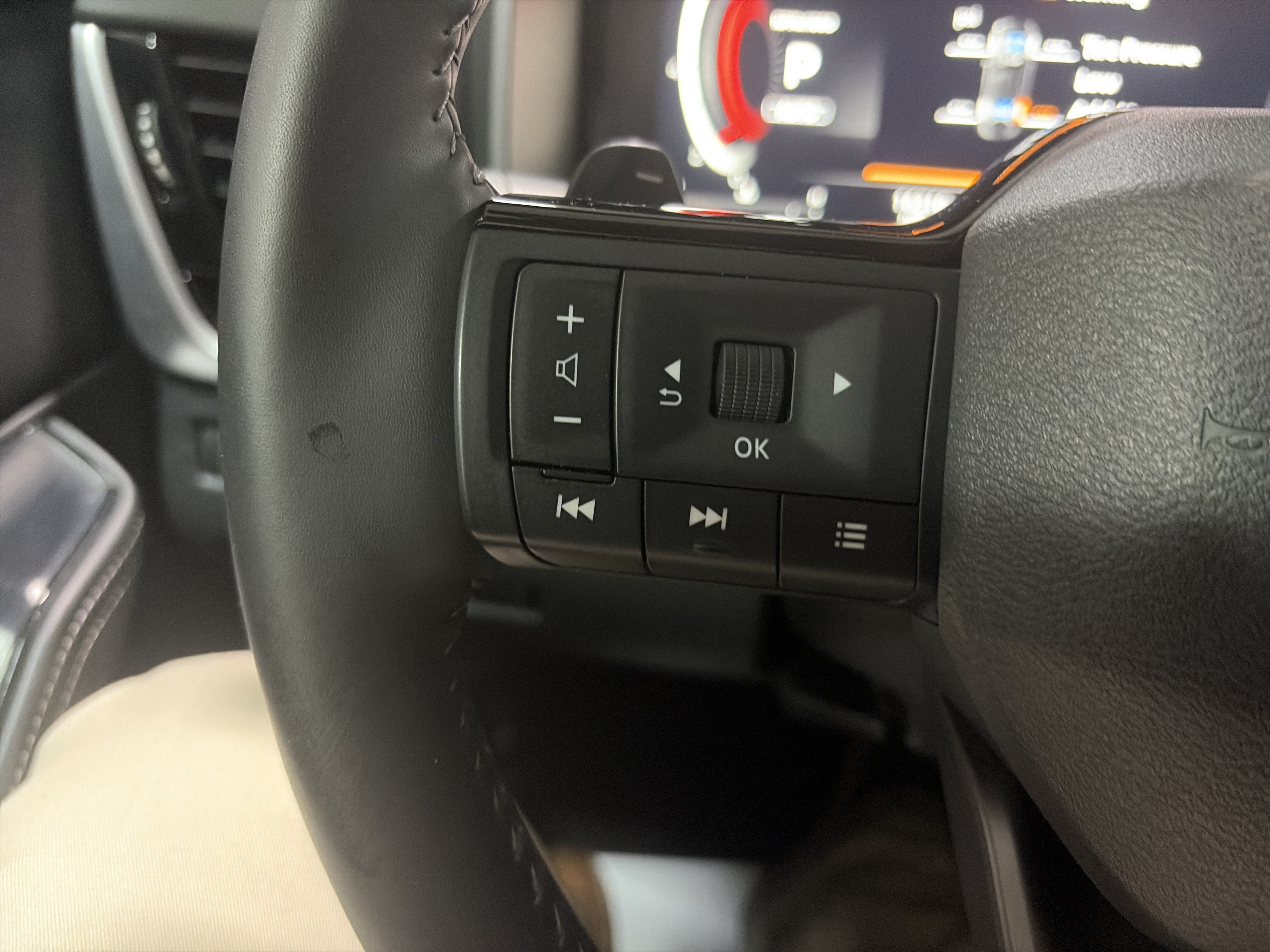 2026 Nissan Rogue SL