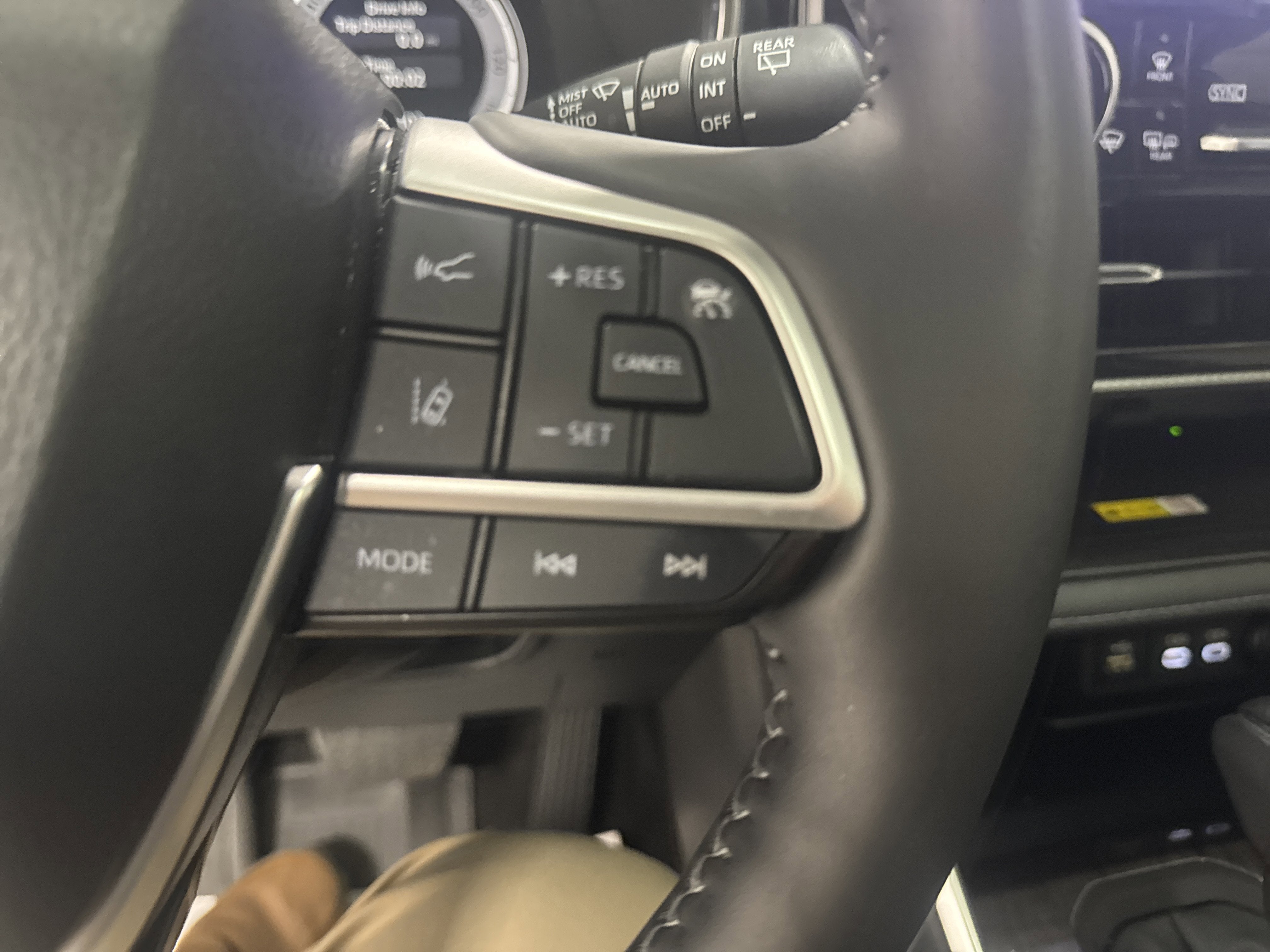 2023 Toyota Highlander Hybrid Platinum