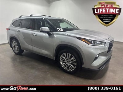 2023 Toyota Highlander Hybrid Platinum