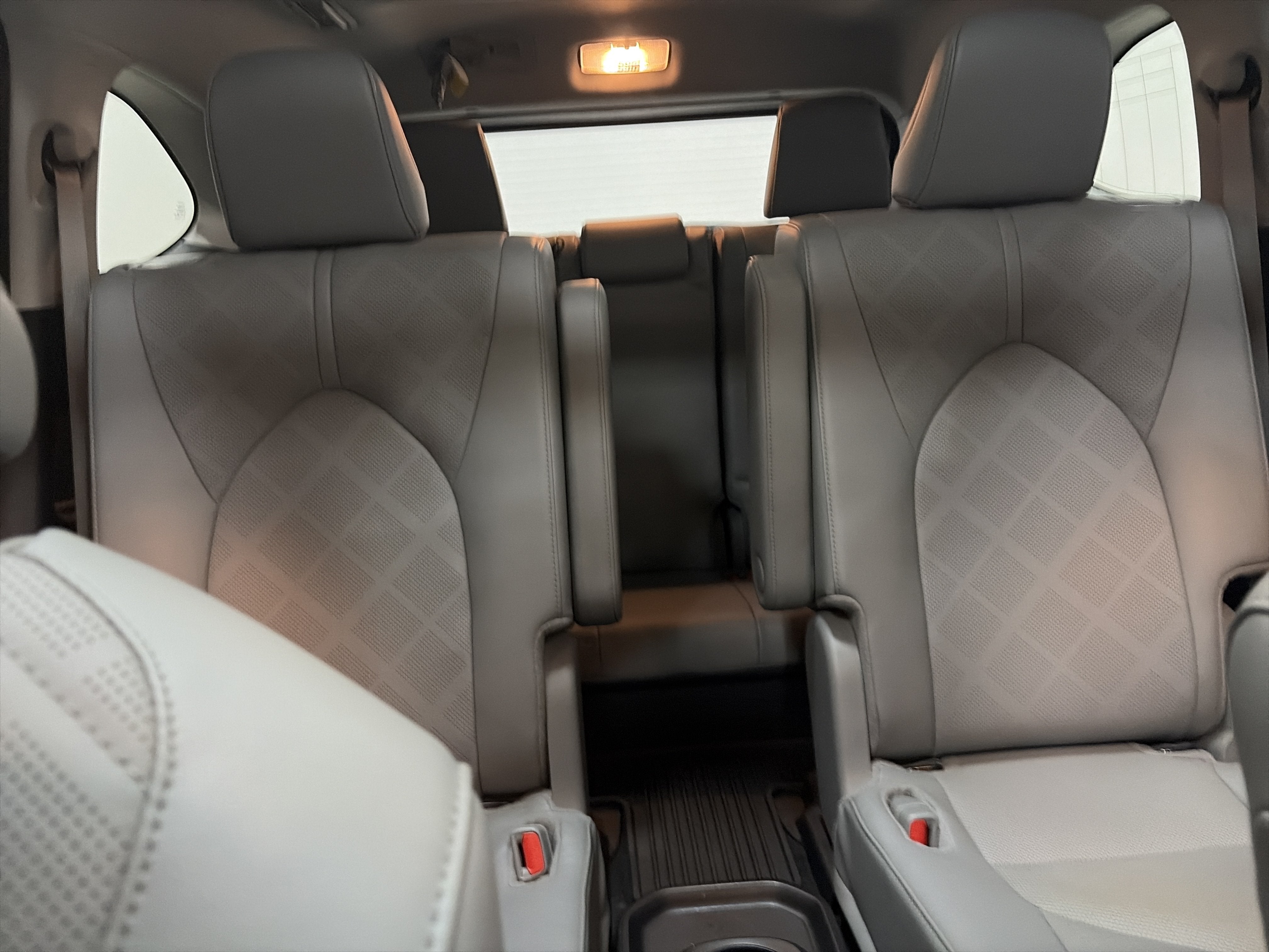 2025 Toyota Highlander Hybrid Platinum