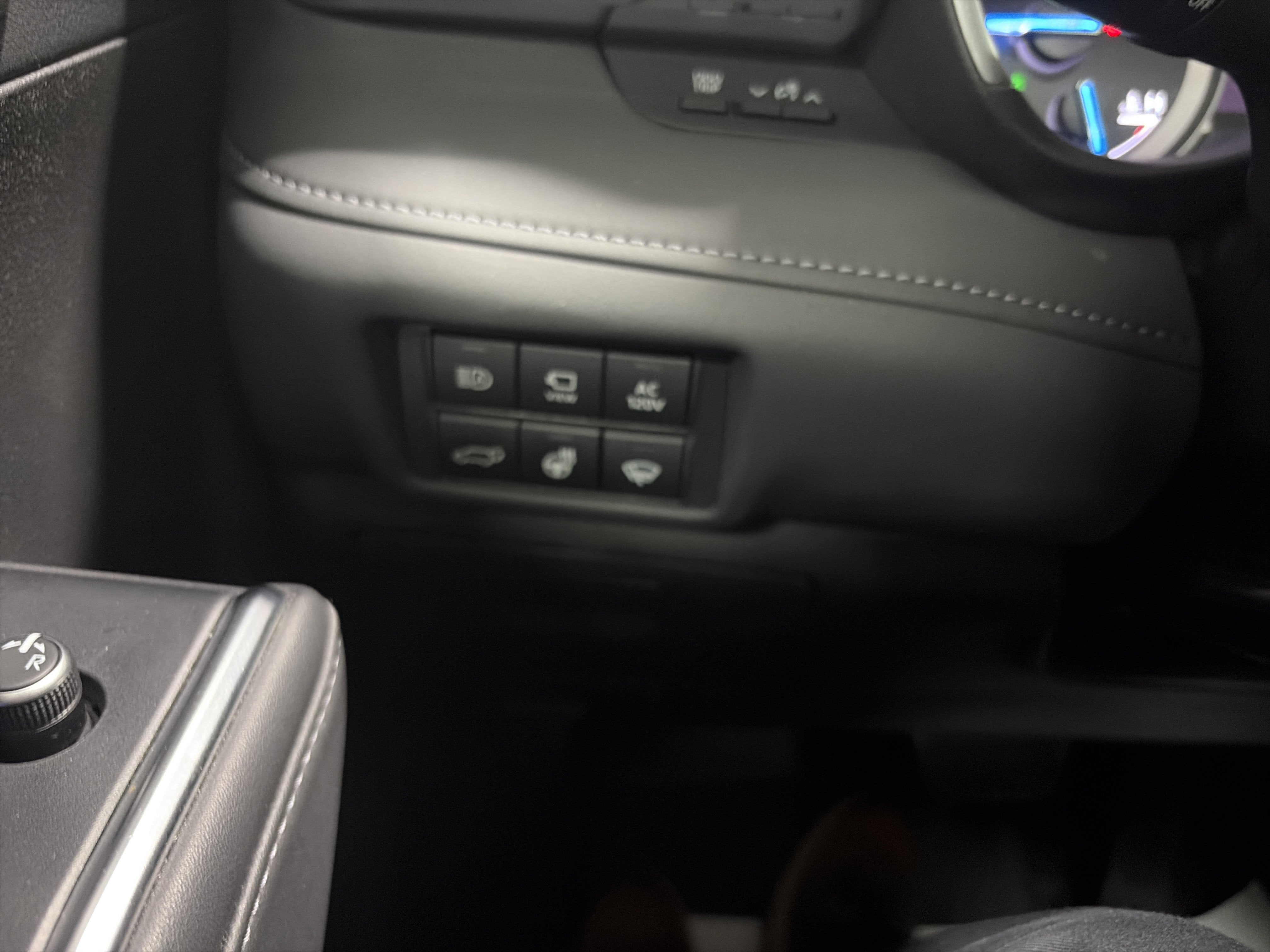2022 Toyota Highlander Hybrid Platinum