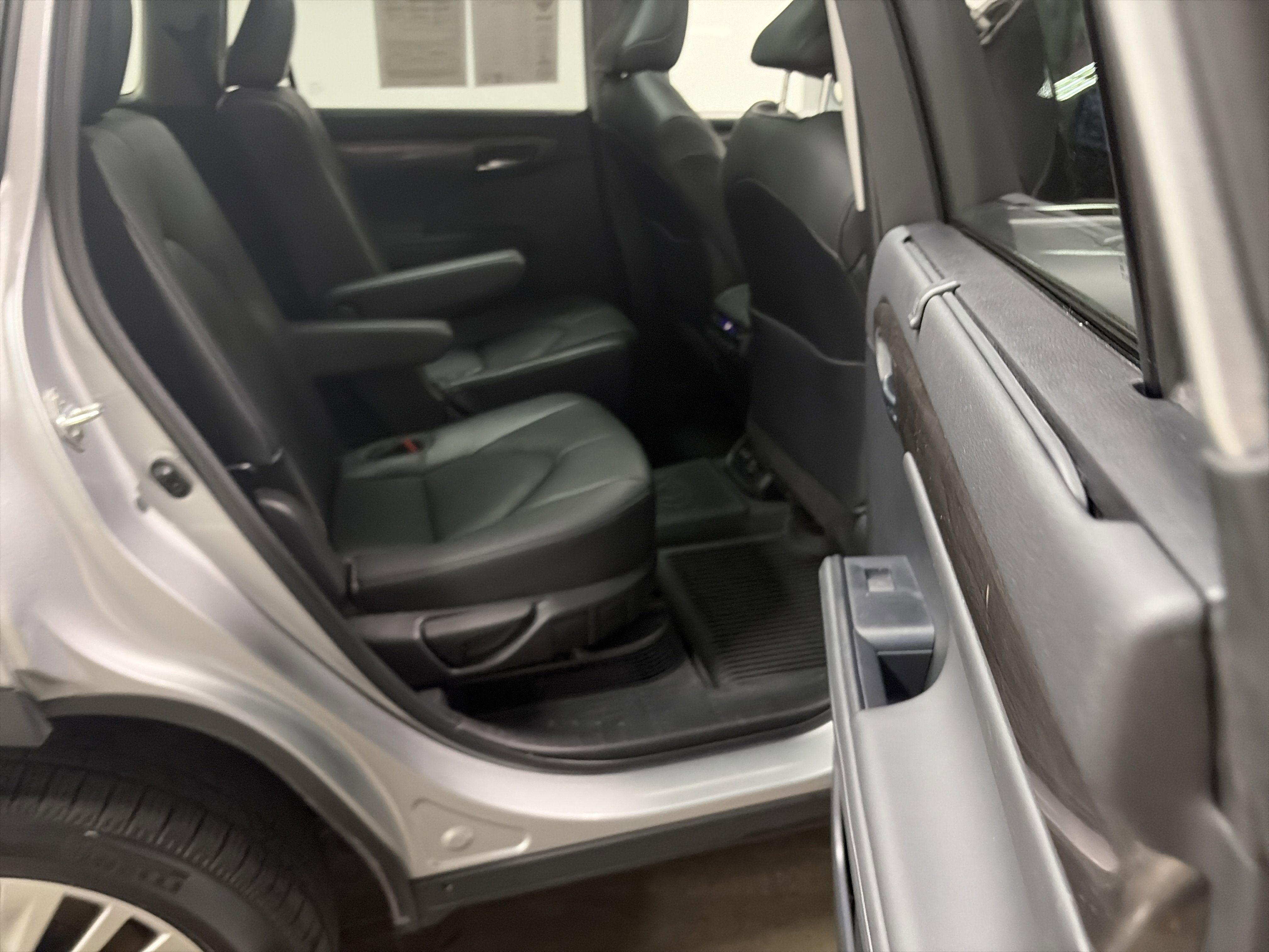 2022 Toyota Highlander Hybrid Platinum