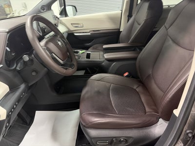 2024 Toyota Sienna Platinum
