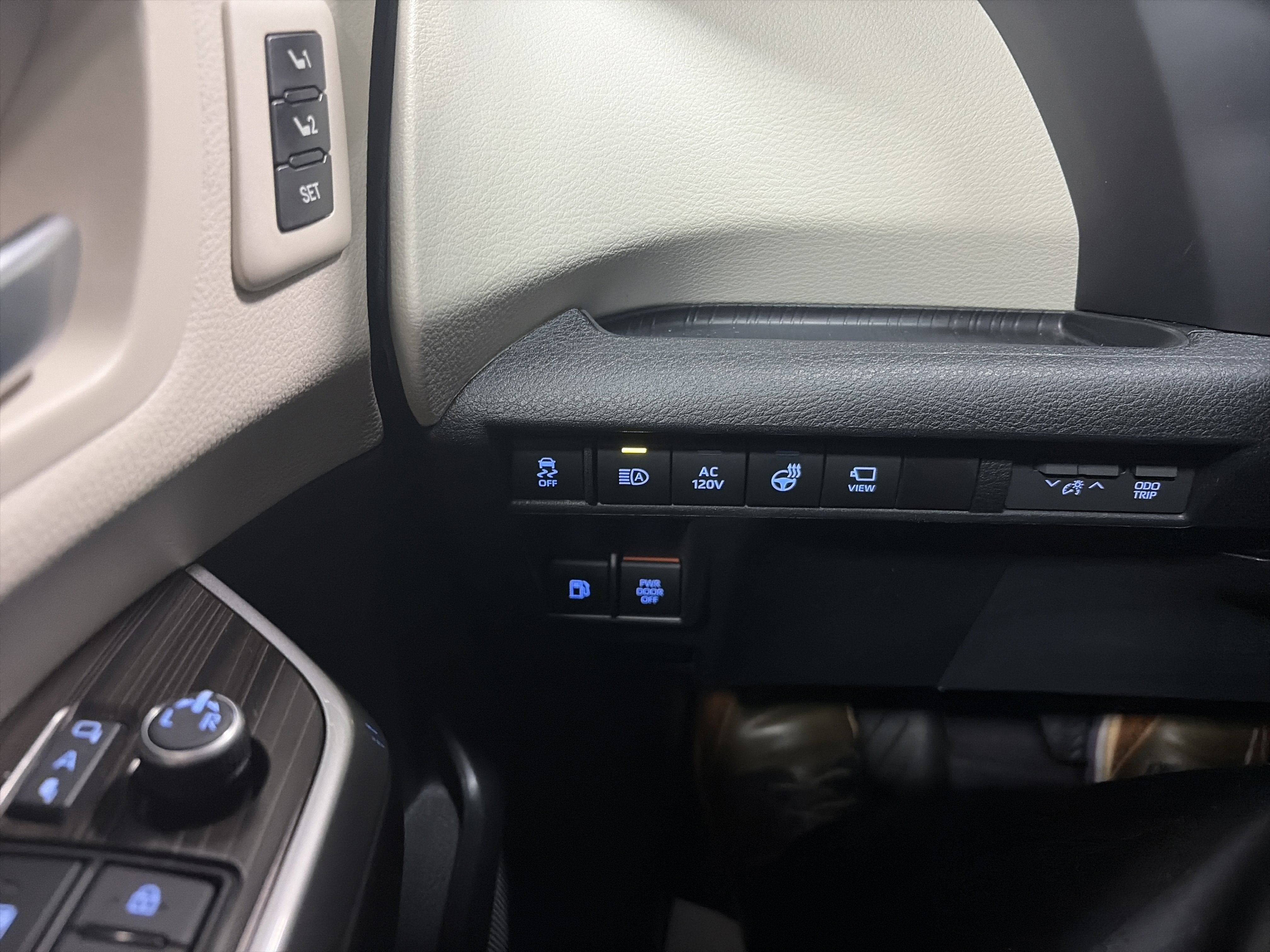 2024 Toyota Sienna Platinum