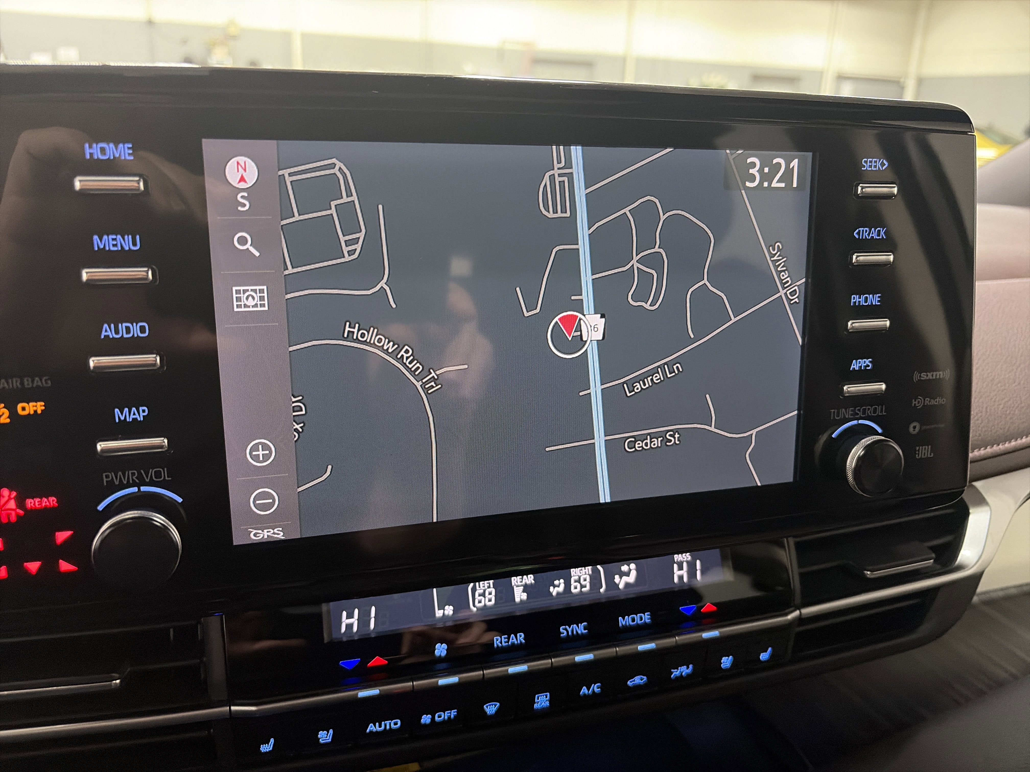 2024 Toyota Sienna Platinum